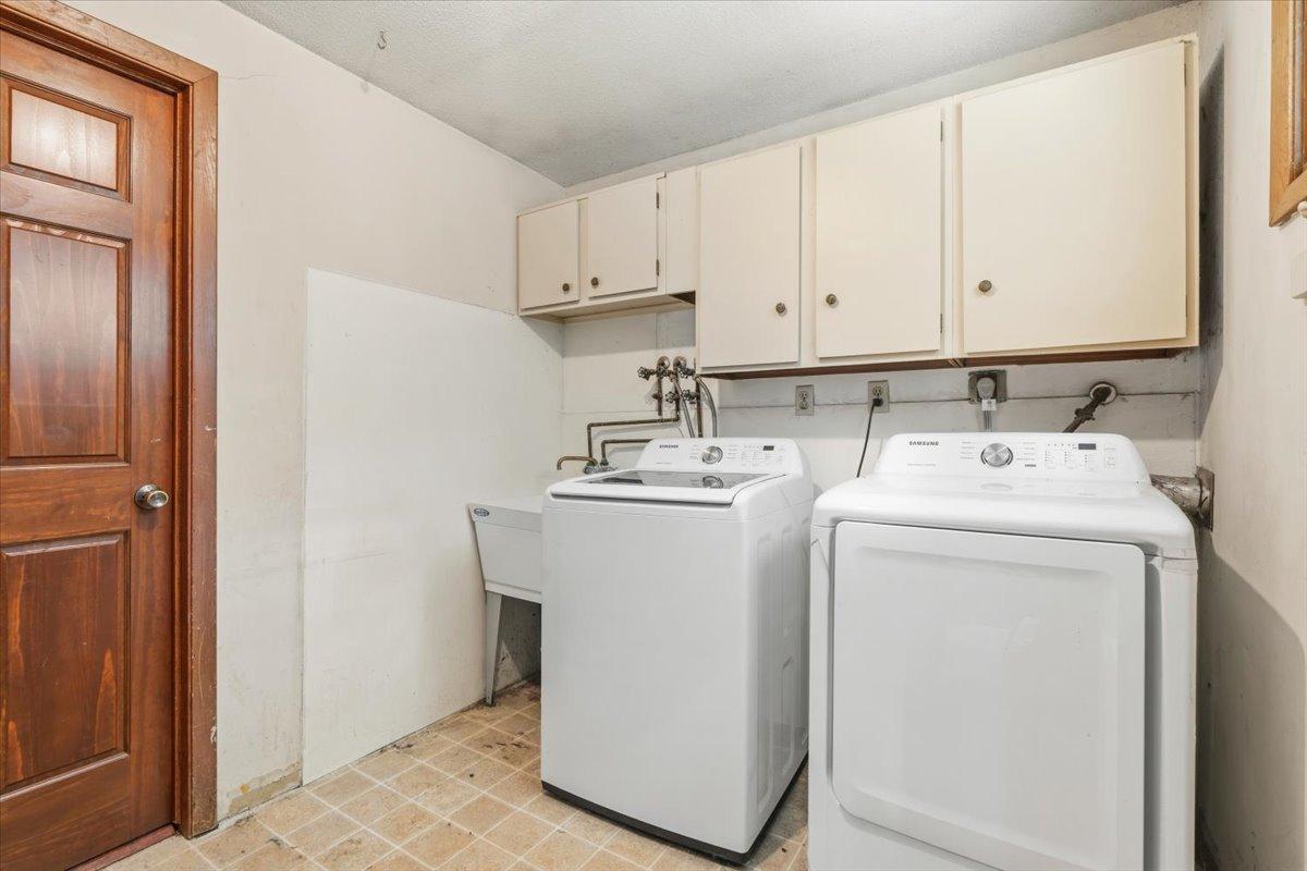 View of Residential Income at 84 Logan Avenue, West Saint Paul MN 55118, West Saint Paul (21 of 45) - Mike Wilen | Minnesota Team Real Estate