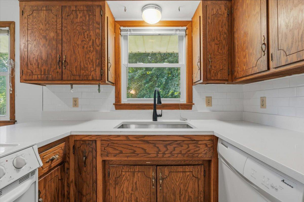 View of Residential Income at 84 Logan Avenue, West Saint Paul MN 55118, West Saint Paul (17 of 45) - Mike Wilen | Minnesota Team Real Estate