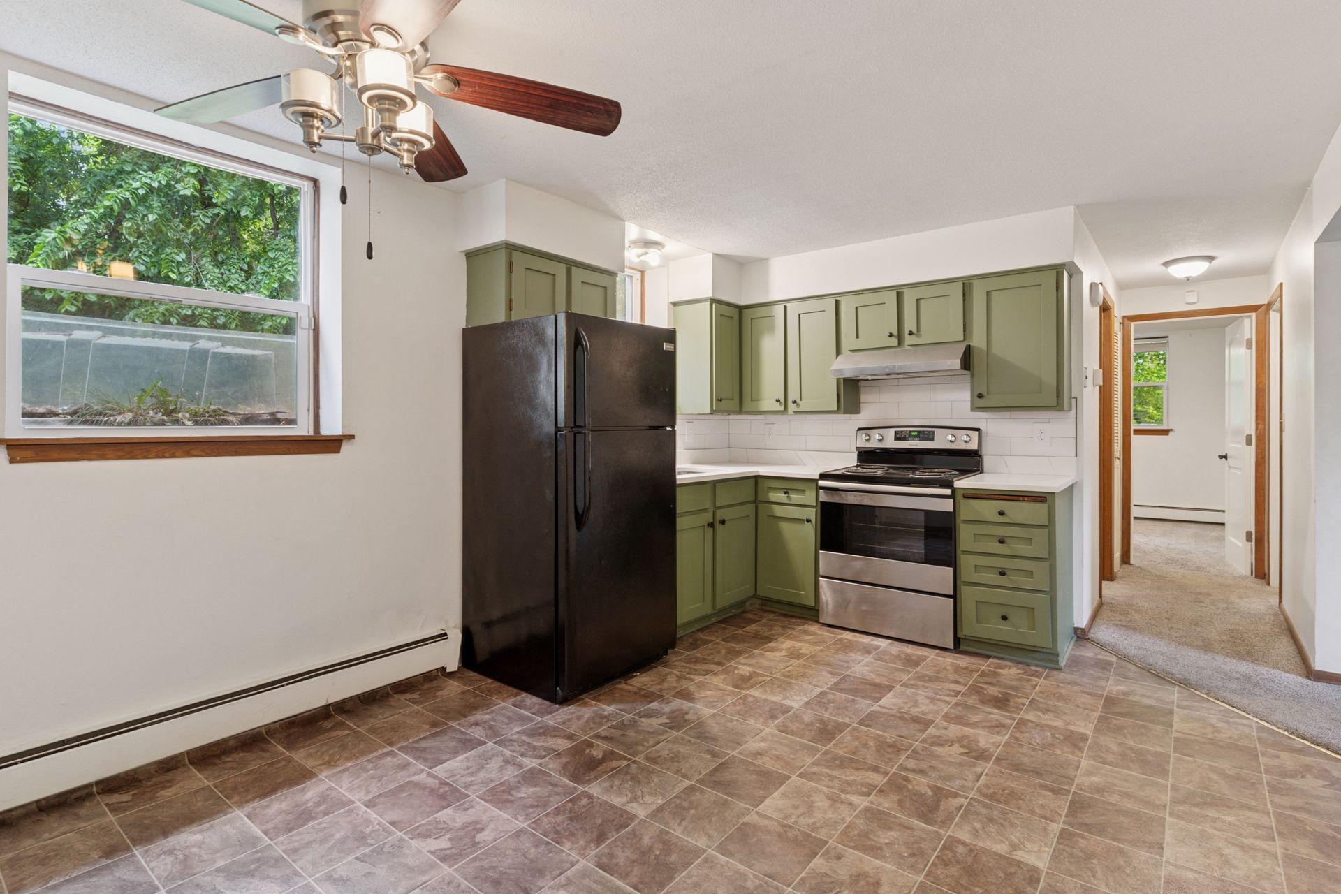 View of Residential Income at 84 Logan Avenue, West Saint Paul MN 55118, West Saint Paul (30 of 45) - Mike Wilen | Minnesota Team Real Estate