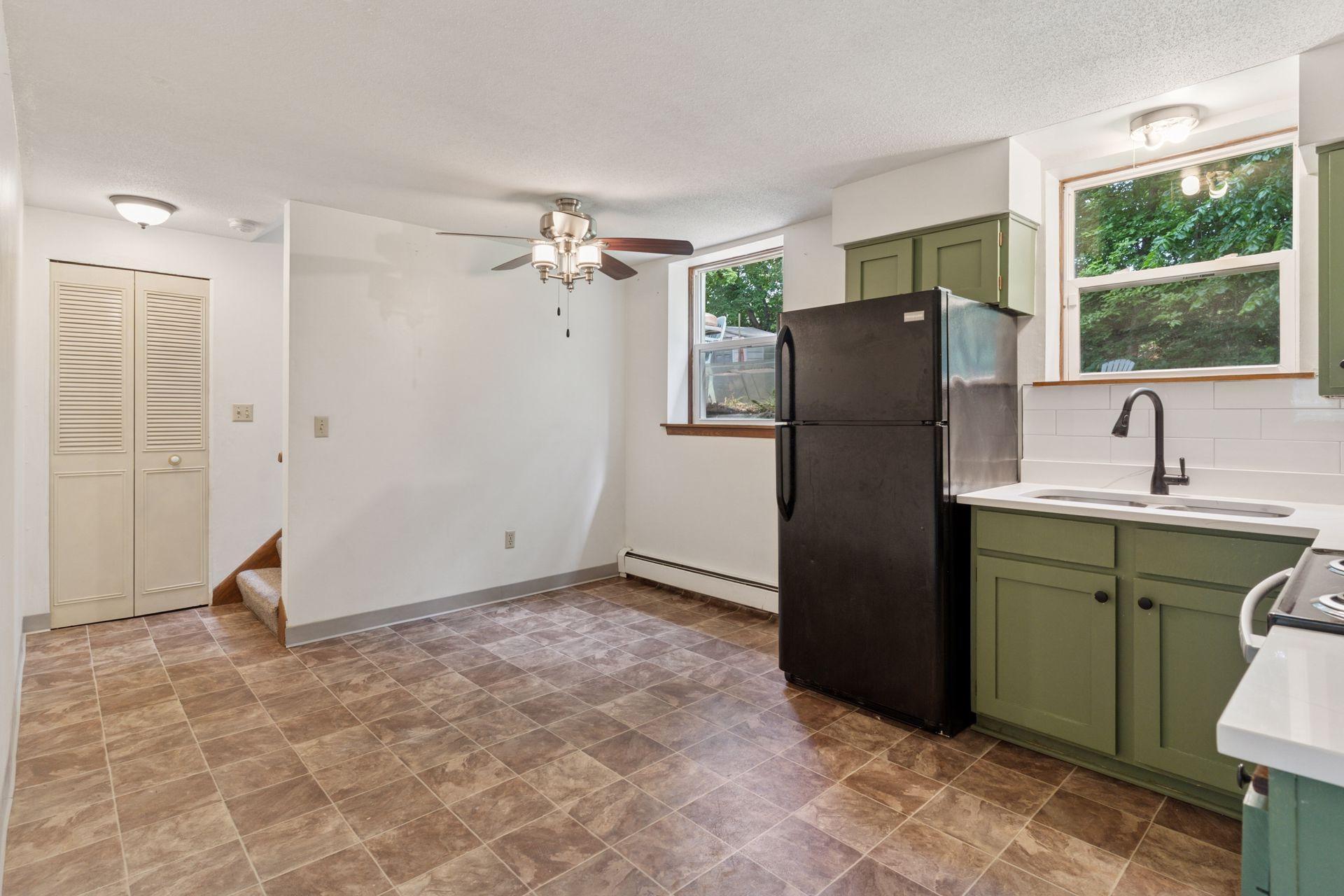 View of Residential Income at 84 Logan Avenue, West Saint Paul MN 55118, West Saint Paul (29 of 45) - Mike Wilen | Minnesota Team Real Estate