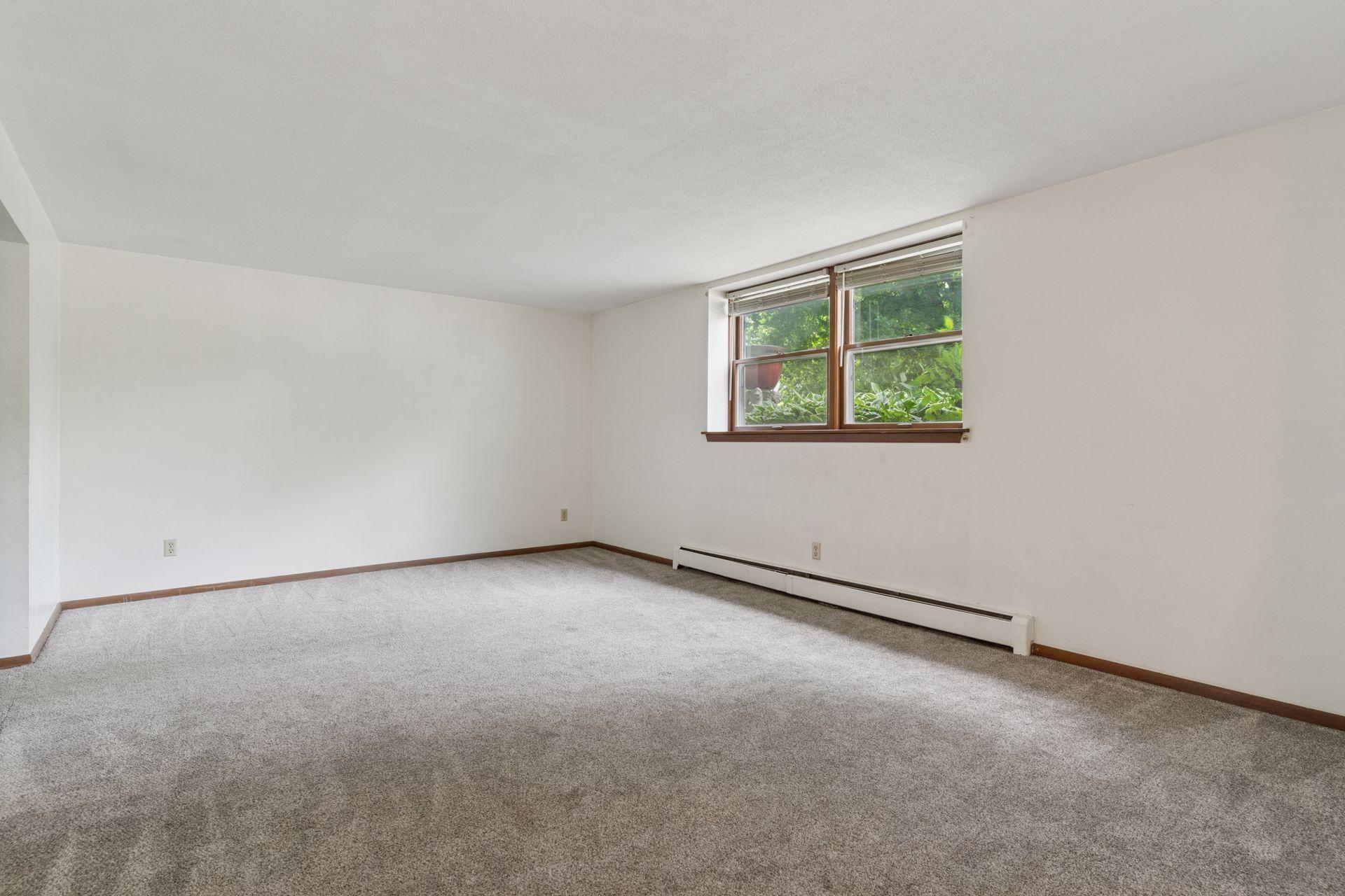 View of Residential Income at 84 Logan Avenue, West Saint Paul MN 55118, West Saint Paul (25 of 45) - Mike Wilen | Minnesota Team Real Estate