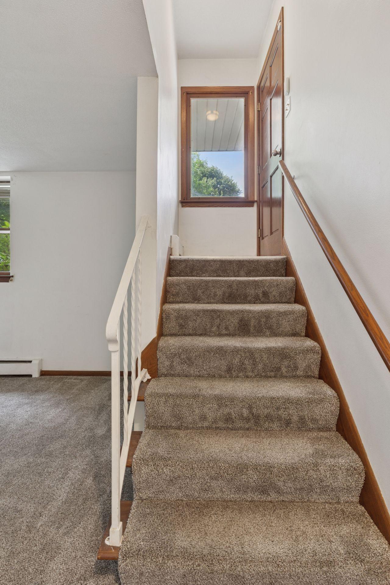 View of Residential Income at 84 Logan Avenue, West Saint Paul MN 55118, West Saint Paul (24 of 45) - Mike Wilen | Minnesota Team Real Estate