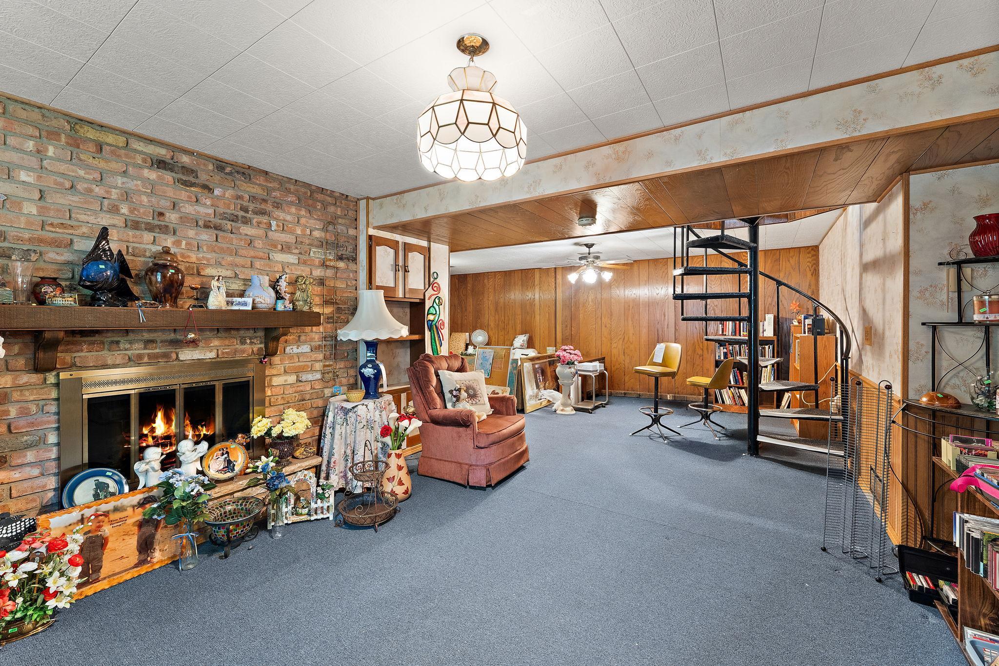 View of Residential at 4125 Thrushwood Lane, Minnetonka MN 55345, Minnetonka (33 of 43) - Mike Wilen | Minnesota Team Real Estate