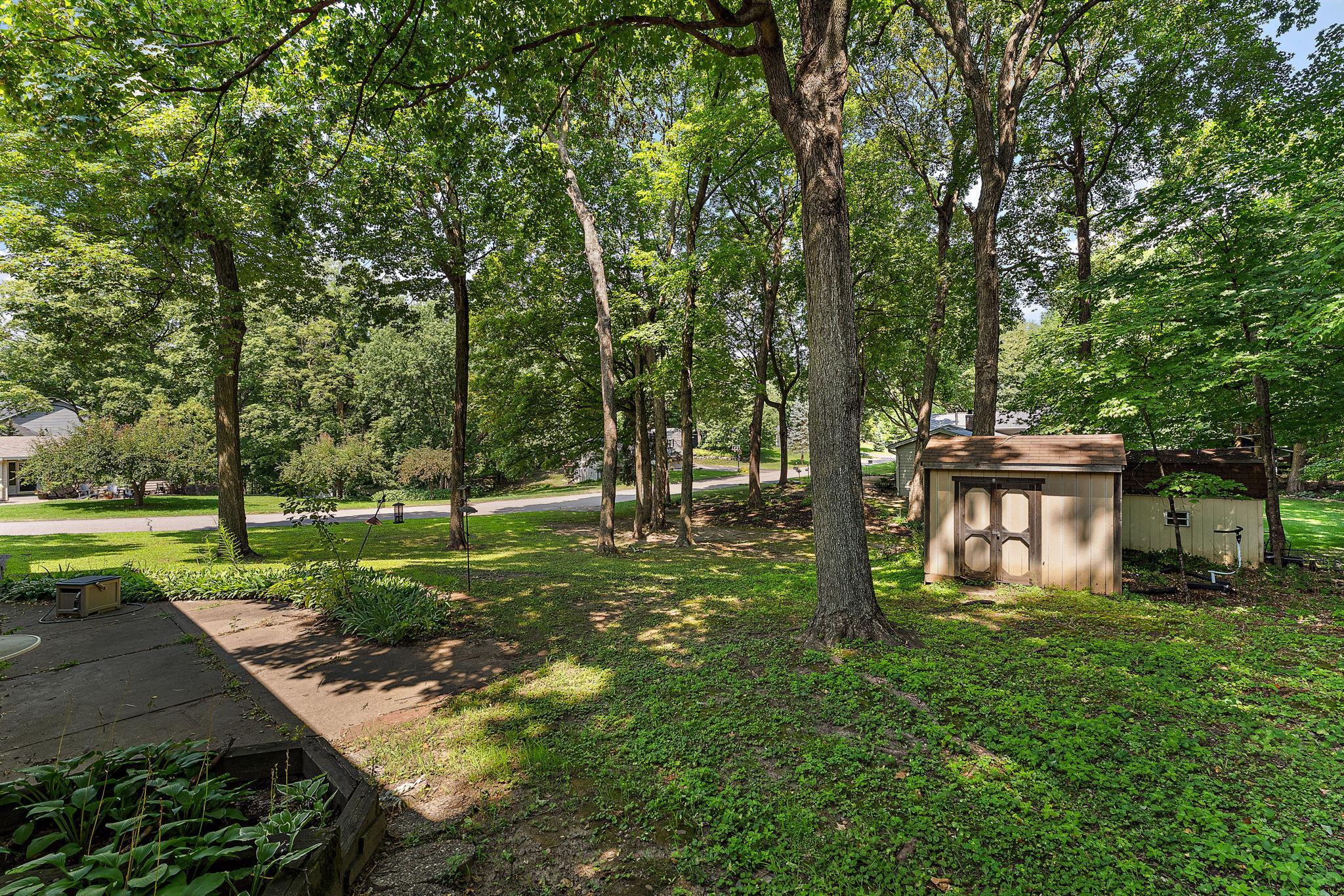 View of Residential at 4125 Thrushwood Lane, Minnetonka MN 55345, Minnetonka (9 of 43) - Mike Wilen | Minnesota Team Real Estate