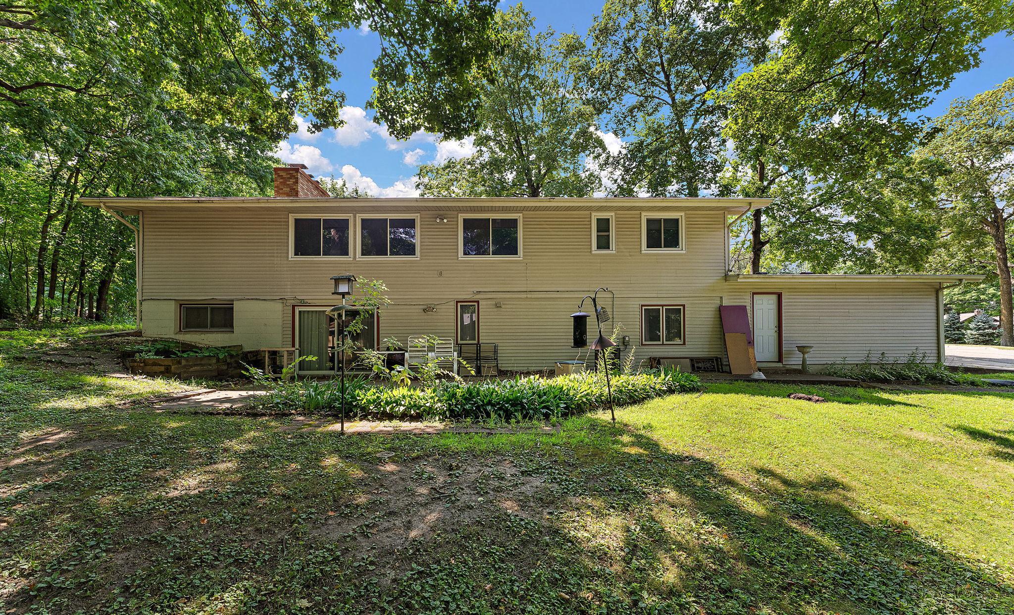 View of Residential at 4125 Thrushwood Lane, Minnetonka MN 55345, Minnetonka (8 of 43) - Mike Wilen | Minnesota Team Real Estate