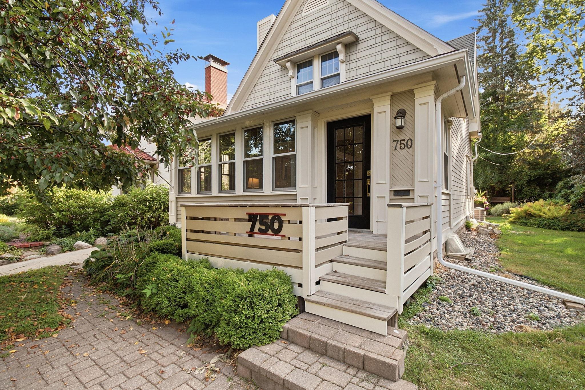 View of Residential at 750 Chippewa Avenue, Saint Paul MN 55107, Saint Paul (41 of 41) - Mike Wilen | Minnesota Team Real Estate