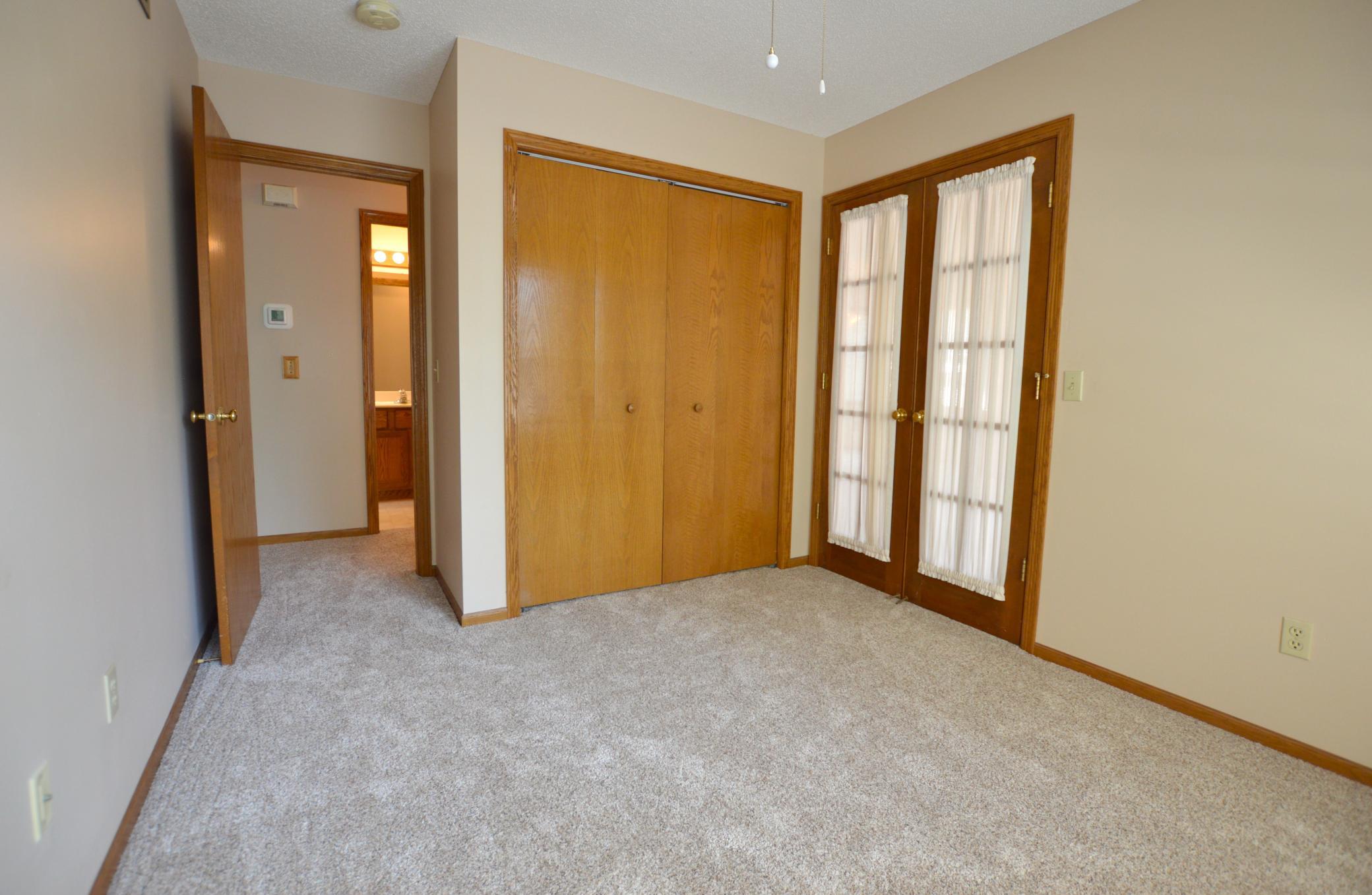 View of Residential at 7119 48th Street, Oakdale MN 55128, Oakdale (21 of 30) - Mike Wilen | Minnesota Team Real Estate