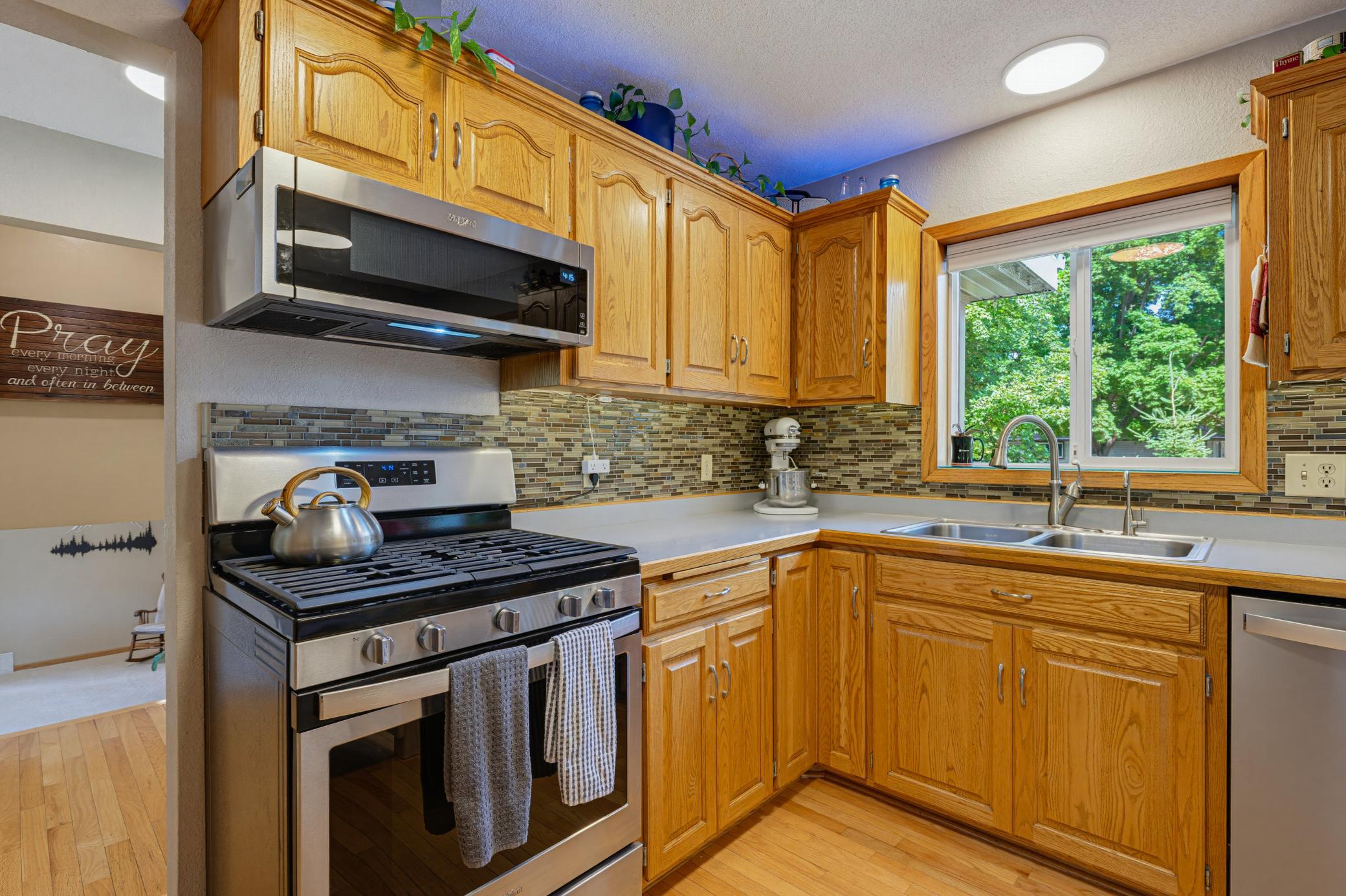 View of Residential at 870 Hanson Drive, Hutchinson MN 55350, Hutchinson (8 of 38) - Mike Wilen | Minnesota Team Real Estate