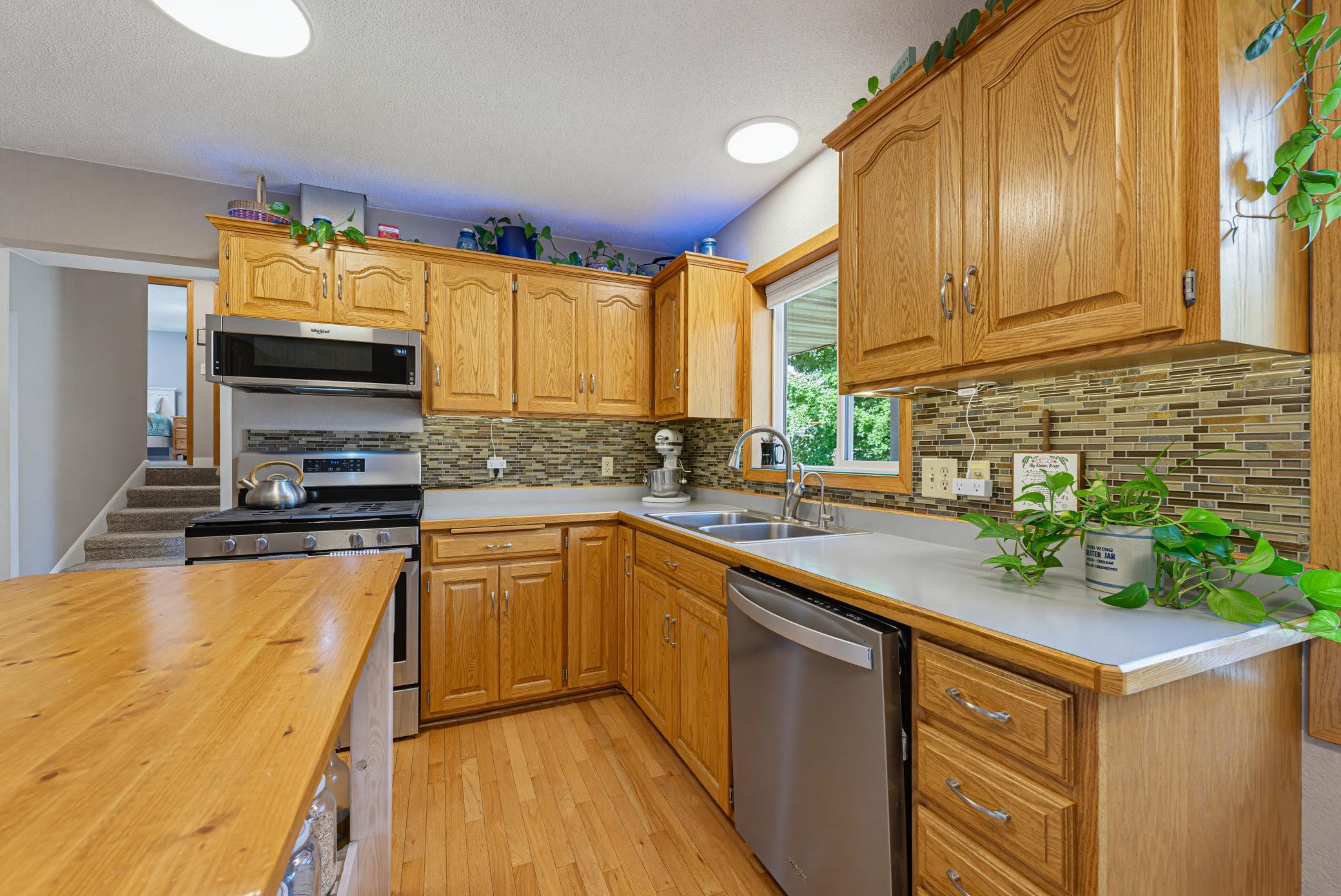 View of Residential at 870 Hanson Drive, Hutchinson MN 55350, Hutchinson (6 of 38) - Mike Wilen | Minnesota Team Real Estate