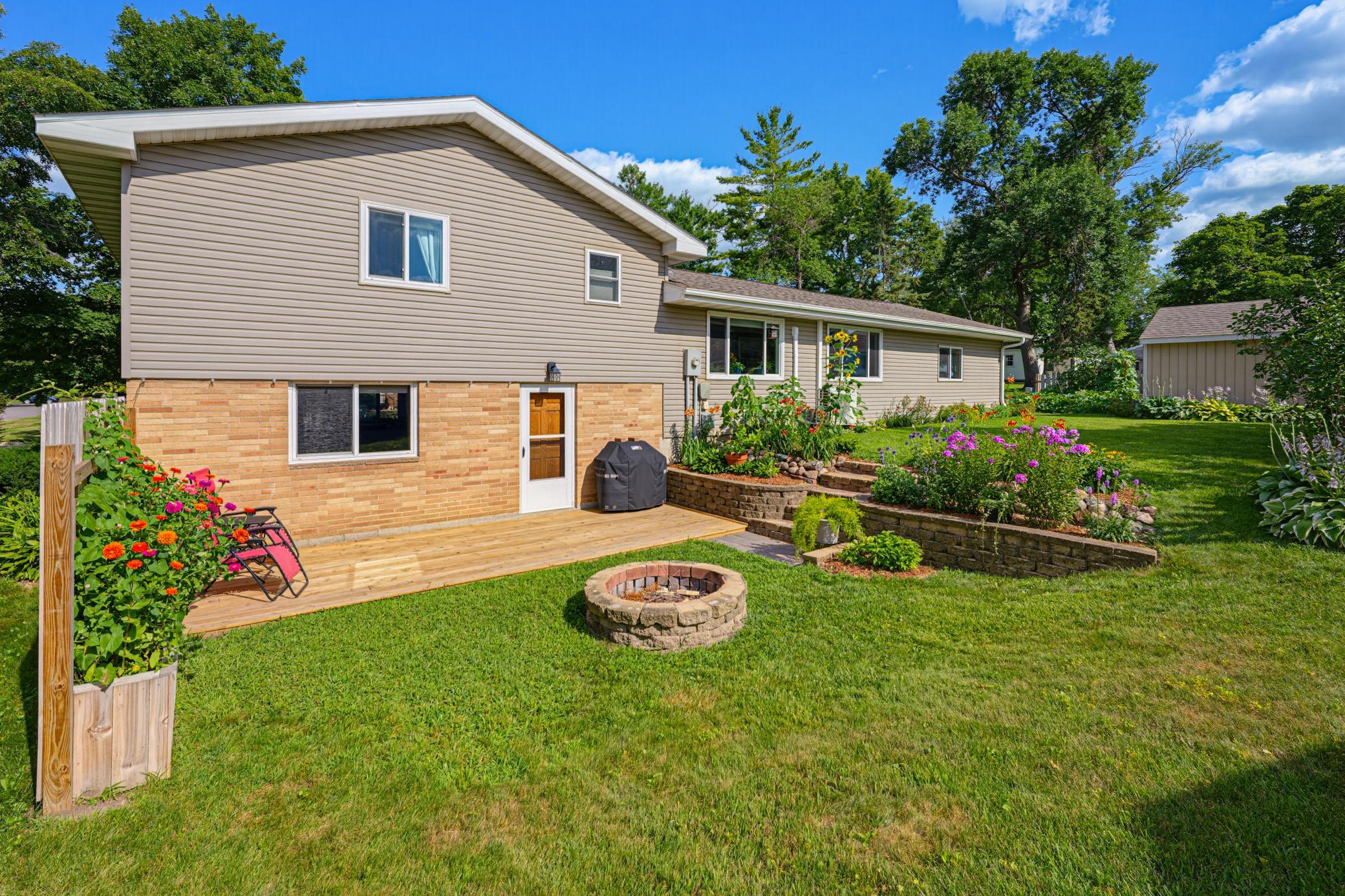 View of Residential at 870 Hanson Drive, Hutchinson MN 55350, Hutchinson (30 of 38) - Mike Wilen | Minnesota Team Real Estate