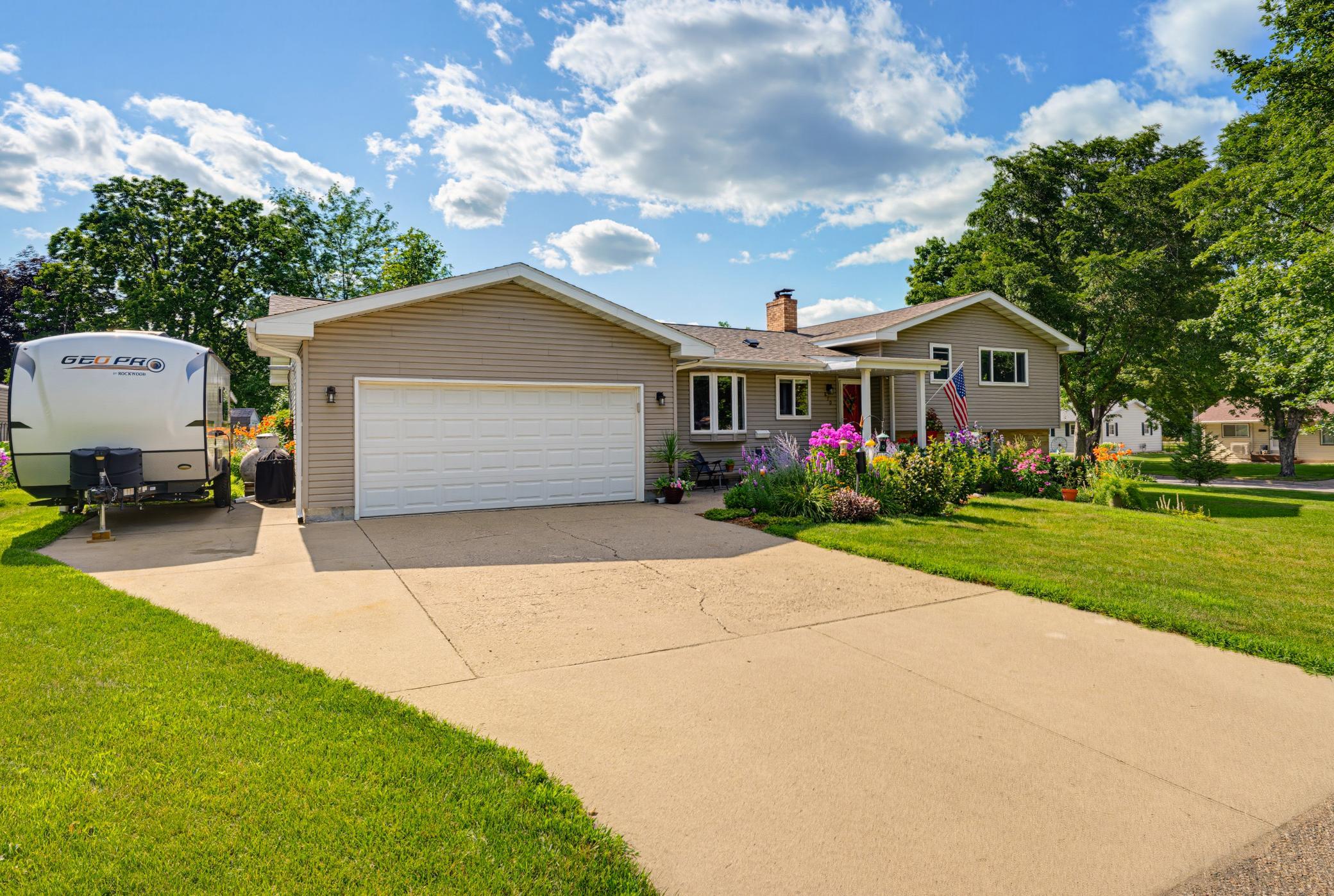 View of Residential at 870 Hanson Drive, Hutchinson MN 55350, Hutchinson (33 of 38) - Mike Wilen | Minnesota Team Real Estate