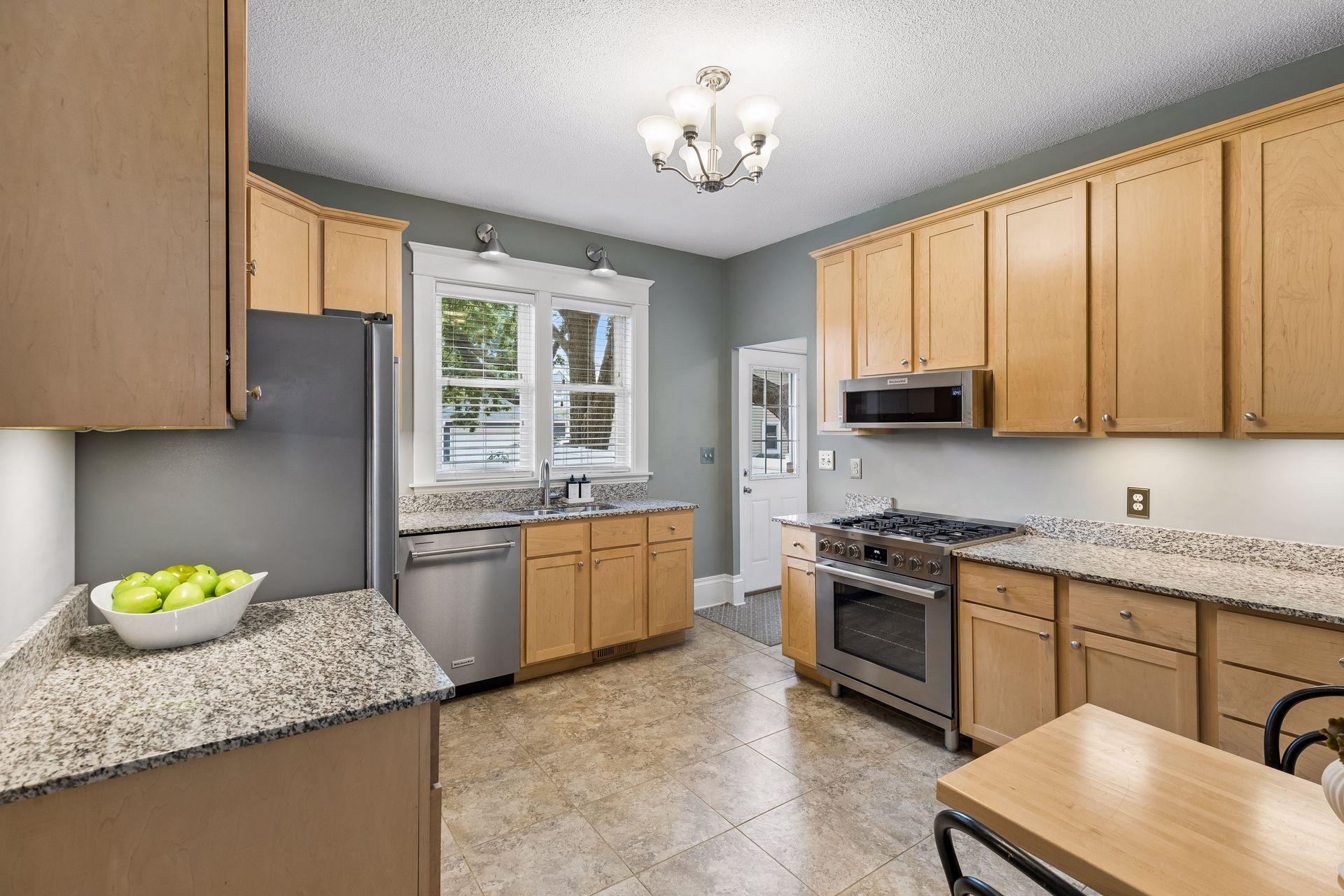 View of Residential at 1782 Marshall Avenue, Saint Paul MN 55104, Saint Paul (16 of 43) - Mike Wilen | Minnesota Team Real Estate