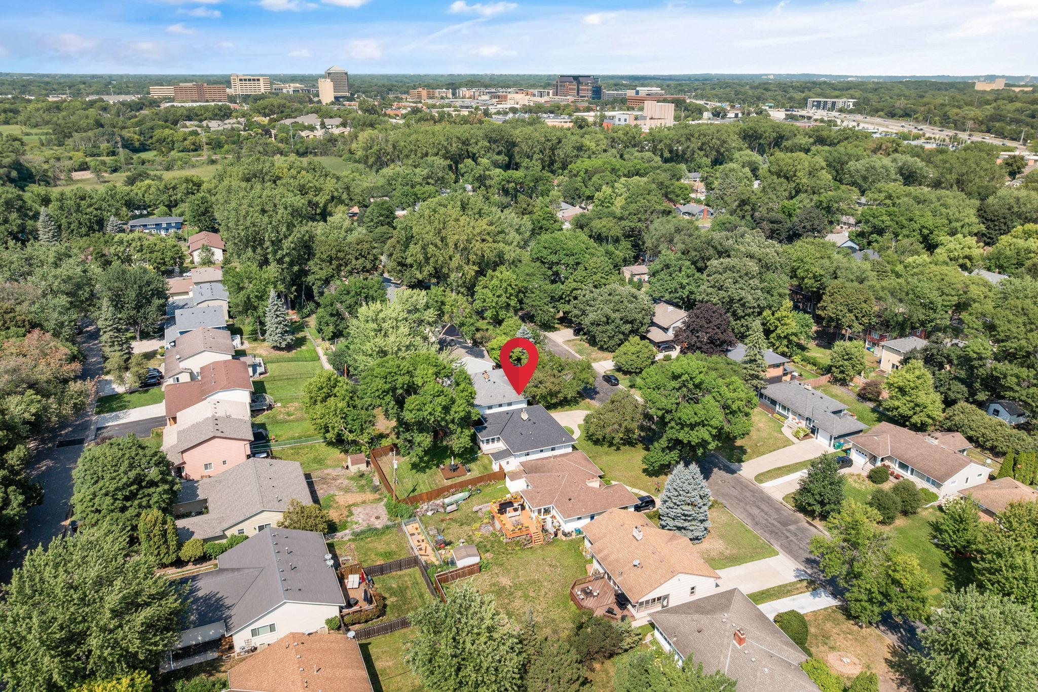 View of Residential at 2636 Yosemite Avenue, Saint Louis Park MN 55416, Saint Louis Park (67 of 72) - Mike Wilen | Minnesota Team Real Estate