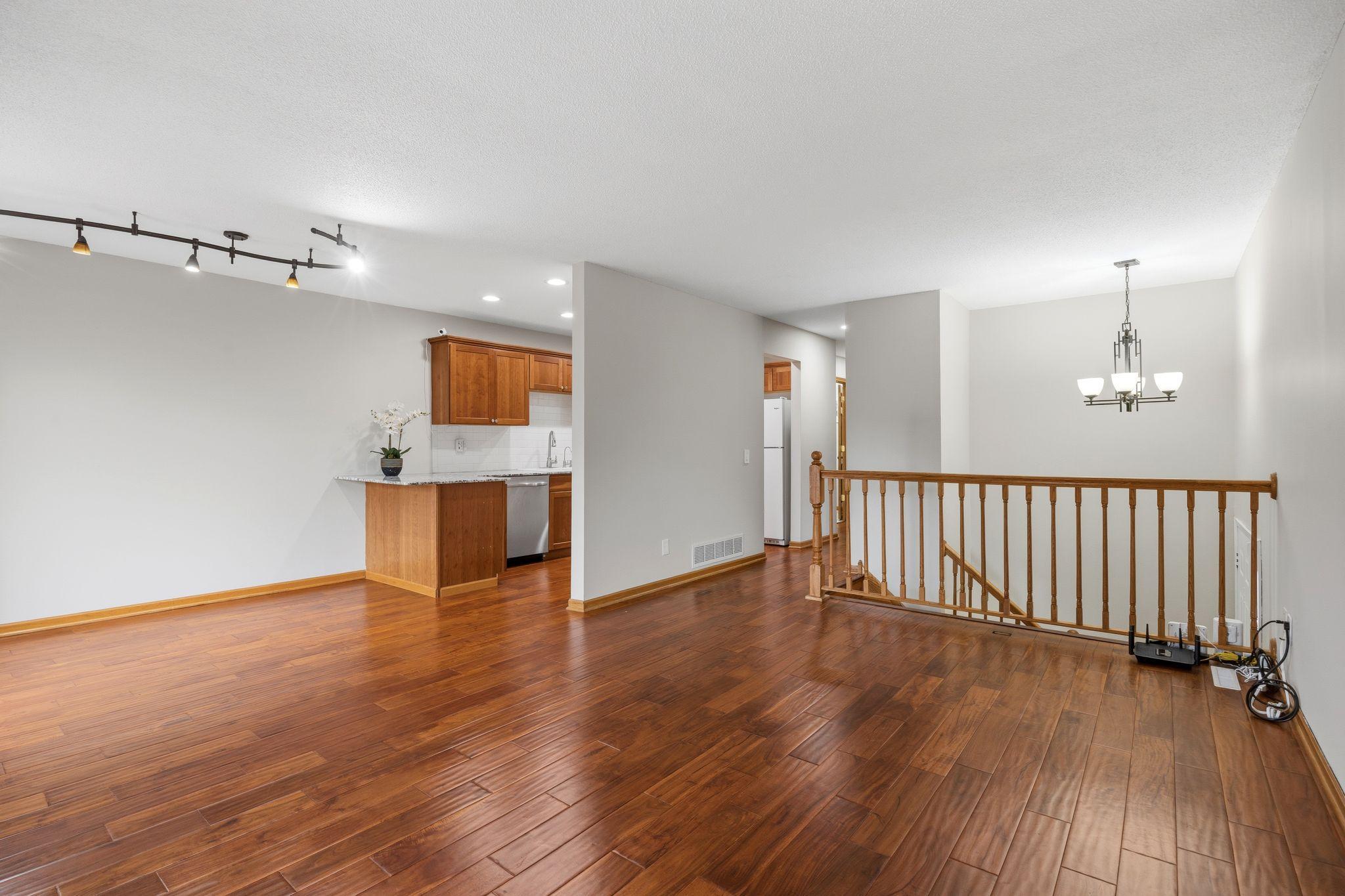 View of Residential at 645 Portland Place, Burnsville MN 55337, Burnsville (8 of 32) - Mike Wilen | Minnesota Team Real Estate