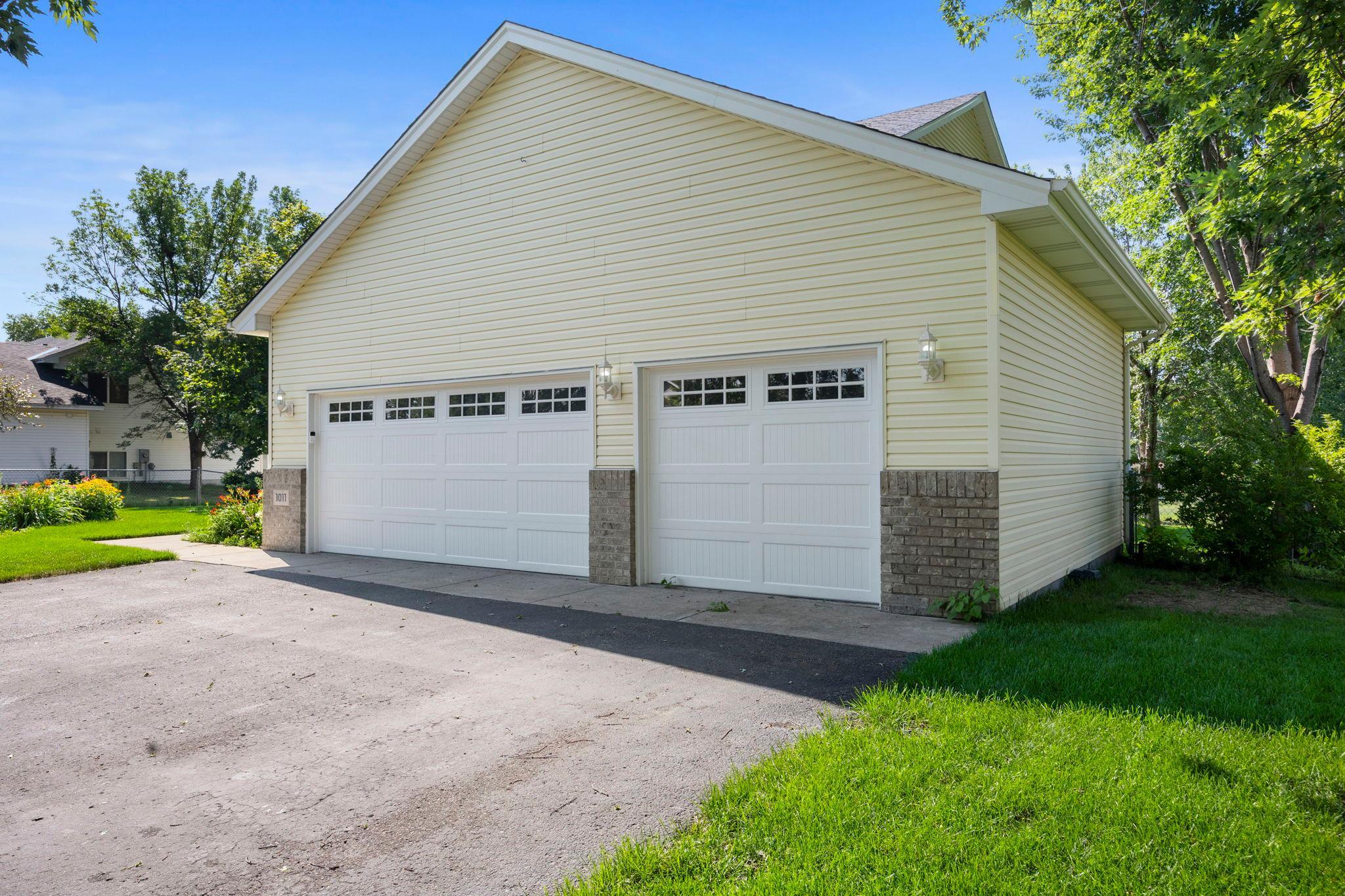 View of Residential at 1011 Hillock Street, Isanti MN 55040, Isanti (11 of 89) - Mike Wilen | Minnesota Team Real Estate