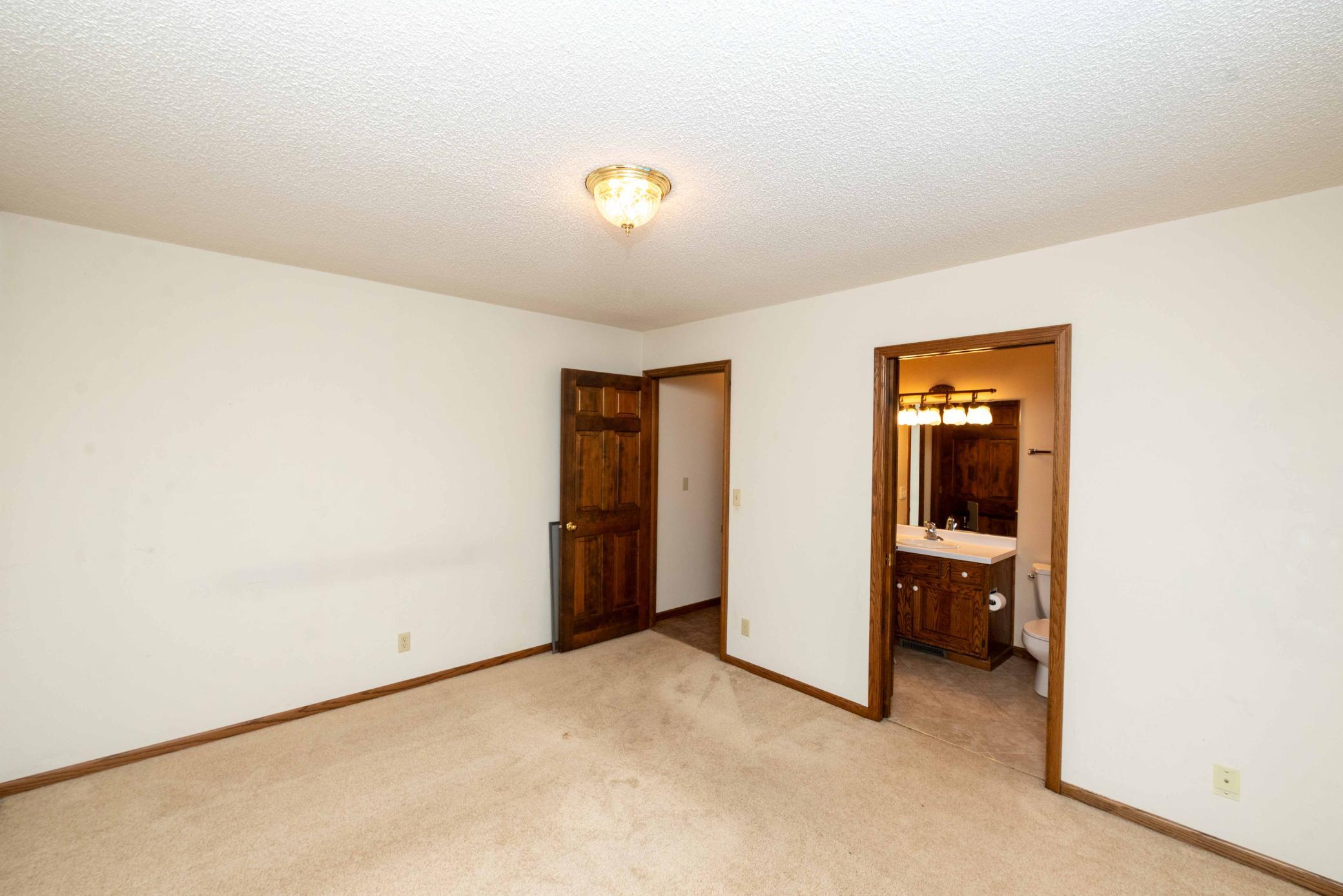 View of Residential at 1820 Interlachen Alcove, Woodbury MN 55125, Woodbury (21 of 136) - Mike Wilen | Minnesota Team Real Estate