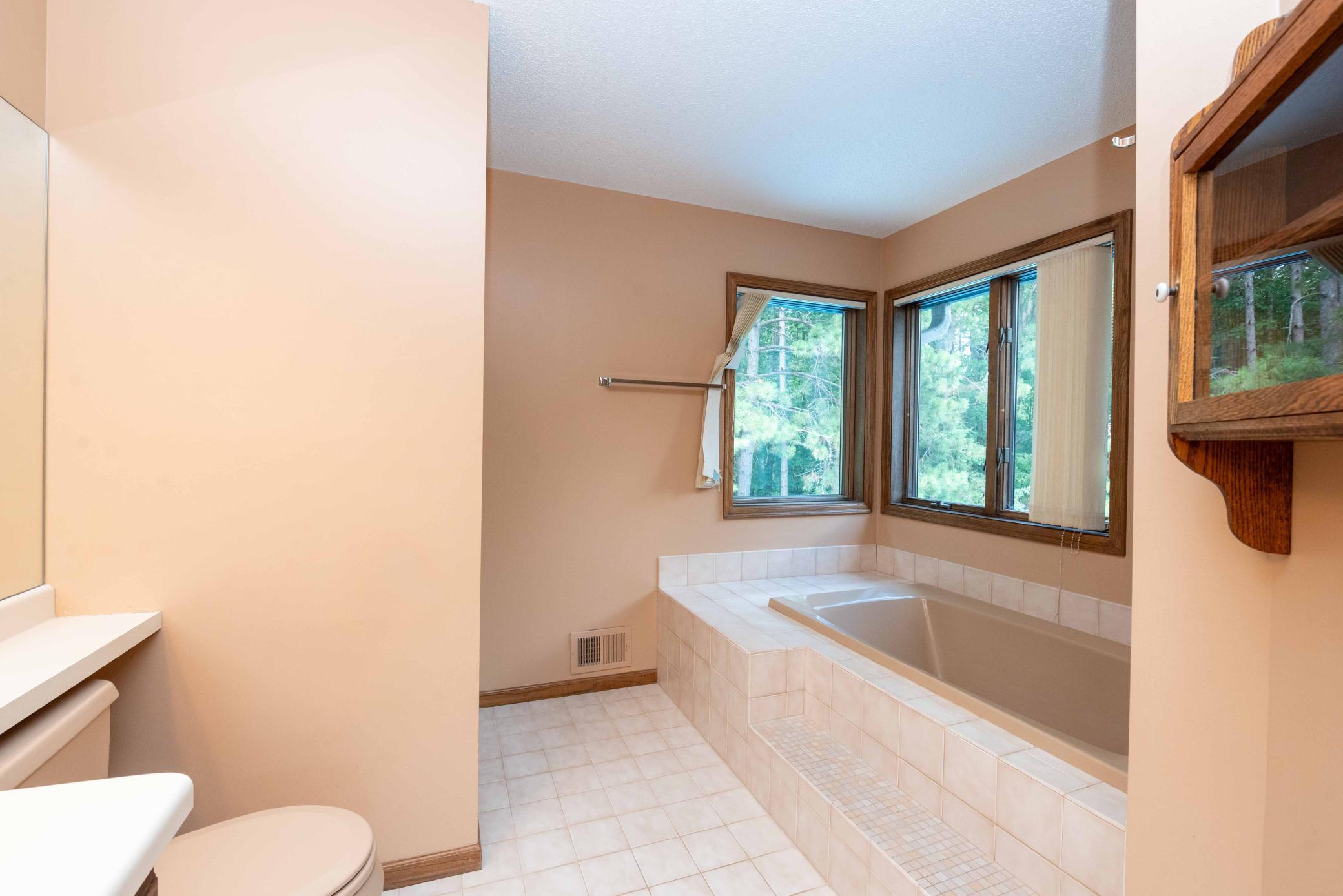 View of Residential at 1820 Interlachen Alcove, Woodbury MN 55125, Woodbury (68 of 136) - Mike Wilen | Minnesota Team Real Estate