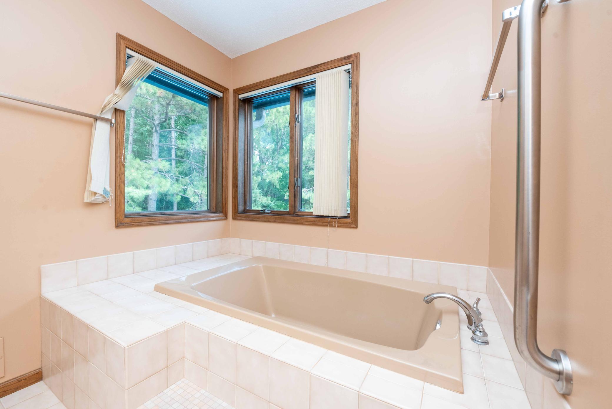 View of Residential at 1820 Interlachen Alcove, Woodbury MN 55125, Woodbury (67 of 136) - Mike Wilen | Minnesota Team Real Estate