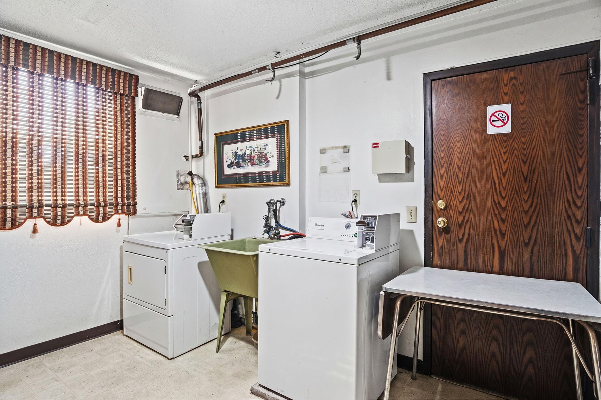 View of Residential Income at 901 4th Street, Minneapolis MN 55413, Minneapolis (21 of 44) - Mike Wilen | Minnesota Team Real Estate