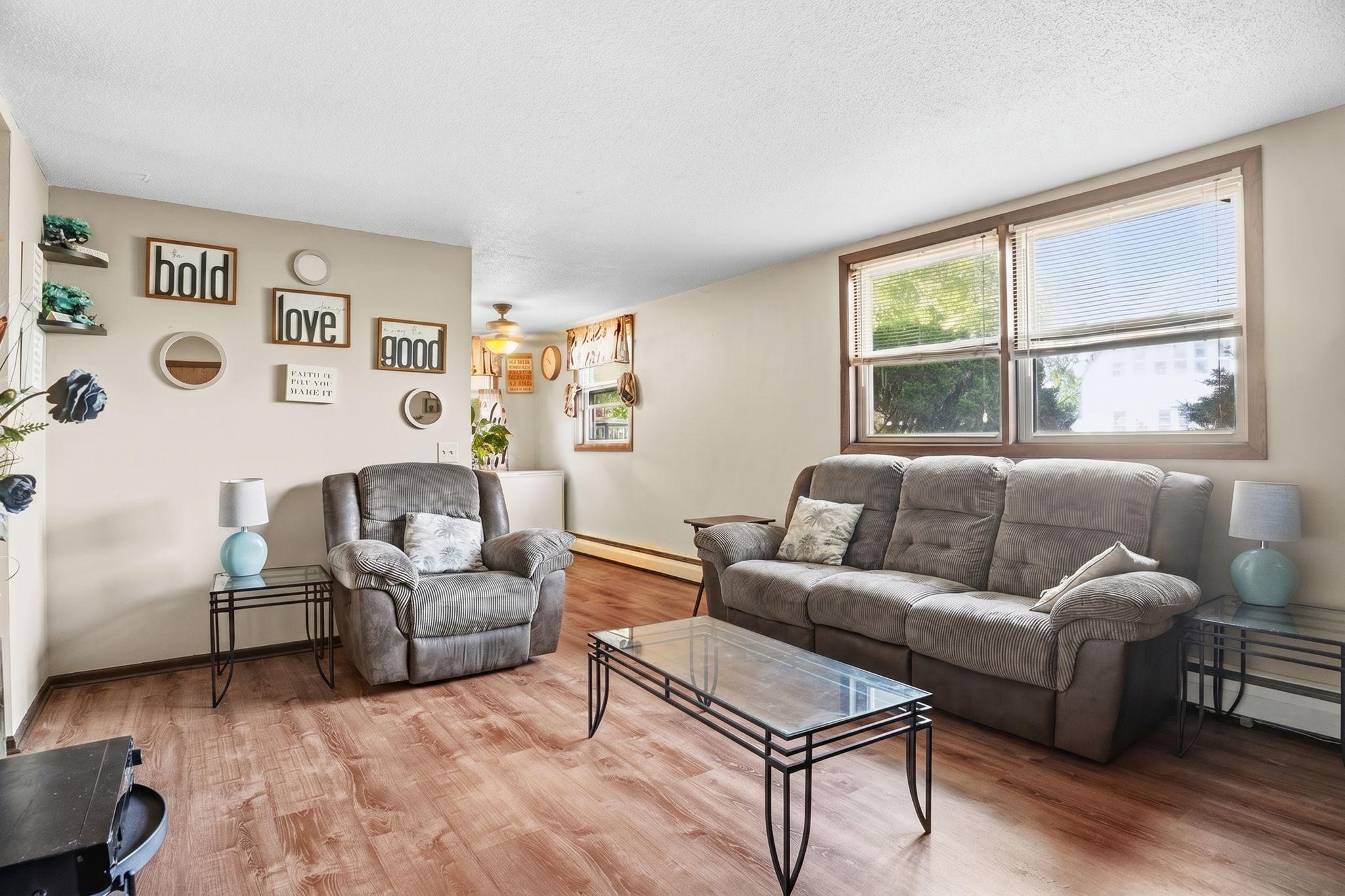 View of Residential Income at 901 4th Street, Minneapolis MN 55413, Minneapolis (5 of 44) - Mike Wilen | Minnesota Team Real Estate