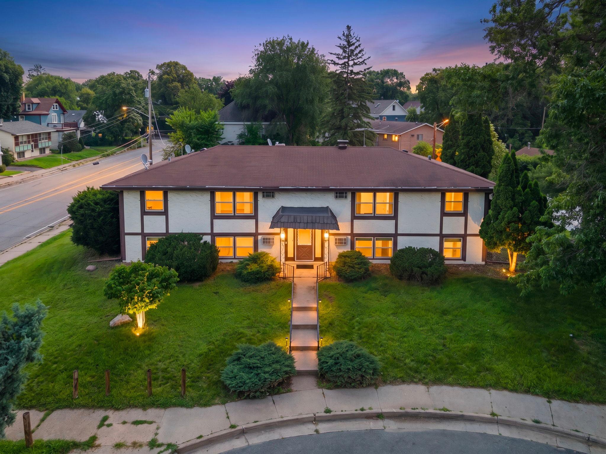 View of Residential Income at 901 4th Street, Minneapolis MN 55413, Minneapolis - Mike Wilen | Minnesota Team Real Estate