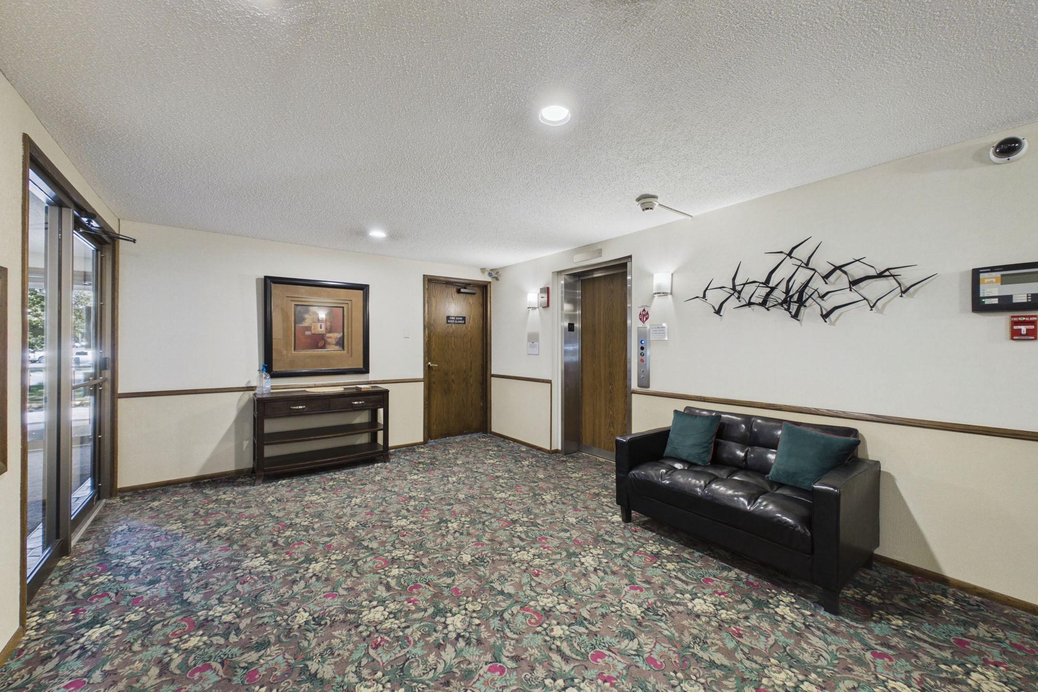 View of Residential at 260 Westview Drive #303, West Saint Paul MN 55118, West Saint Paul (4 of 29) - Mike Wilen | Minnesota Team Real Estate