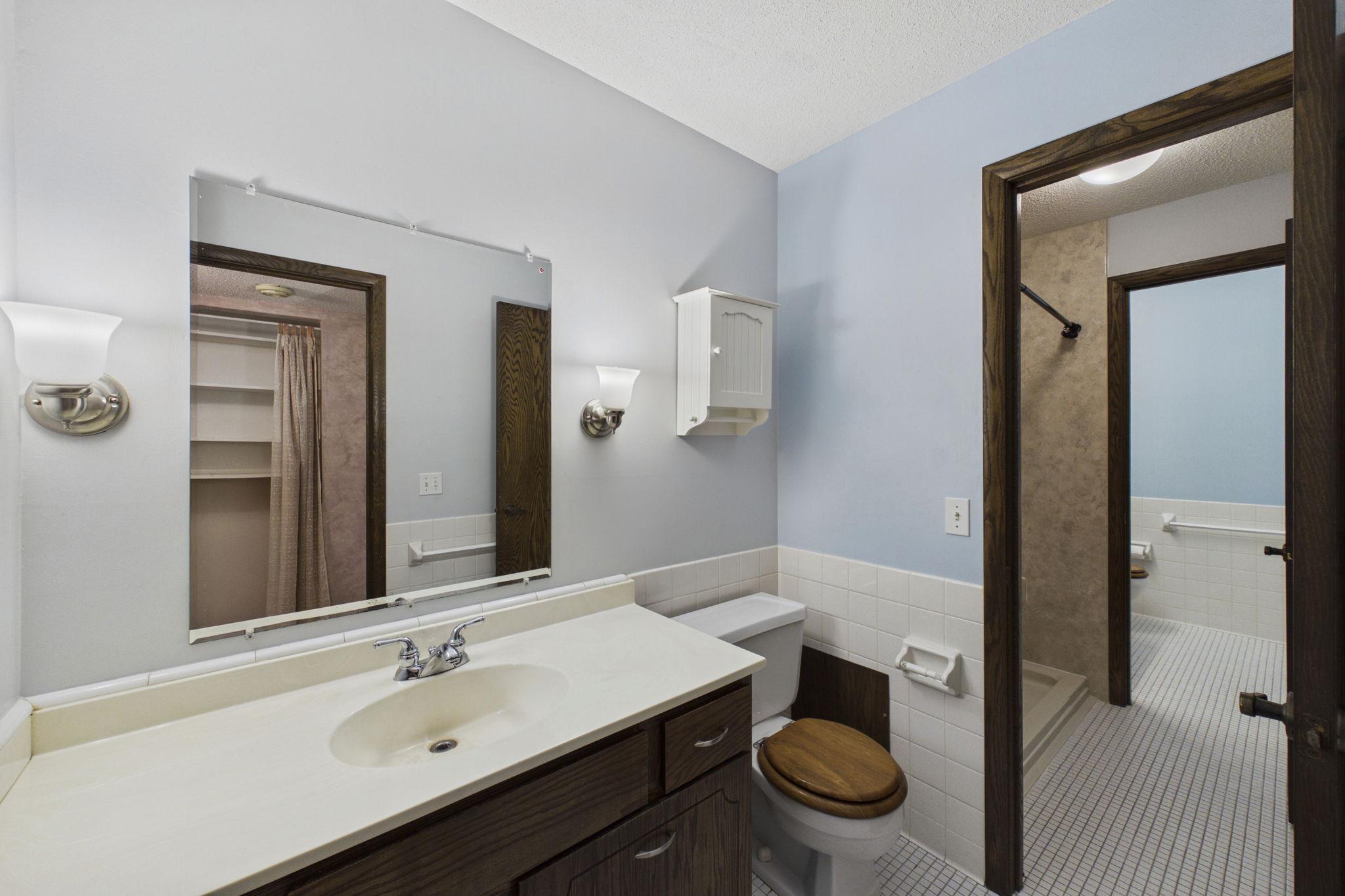 View of Residential at 260 Westview Drive #303, West Saint Paul MN 55118, West Saint Paul (13 of 29) - Mike Wilen | Minnesota Team Real Estate