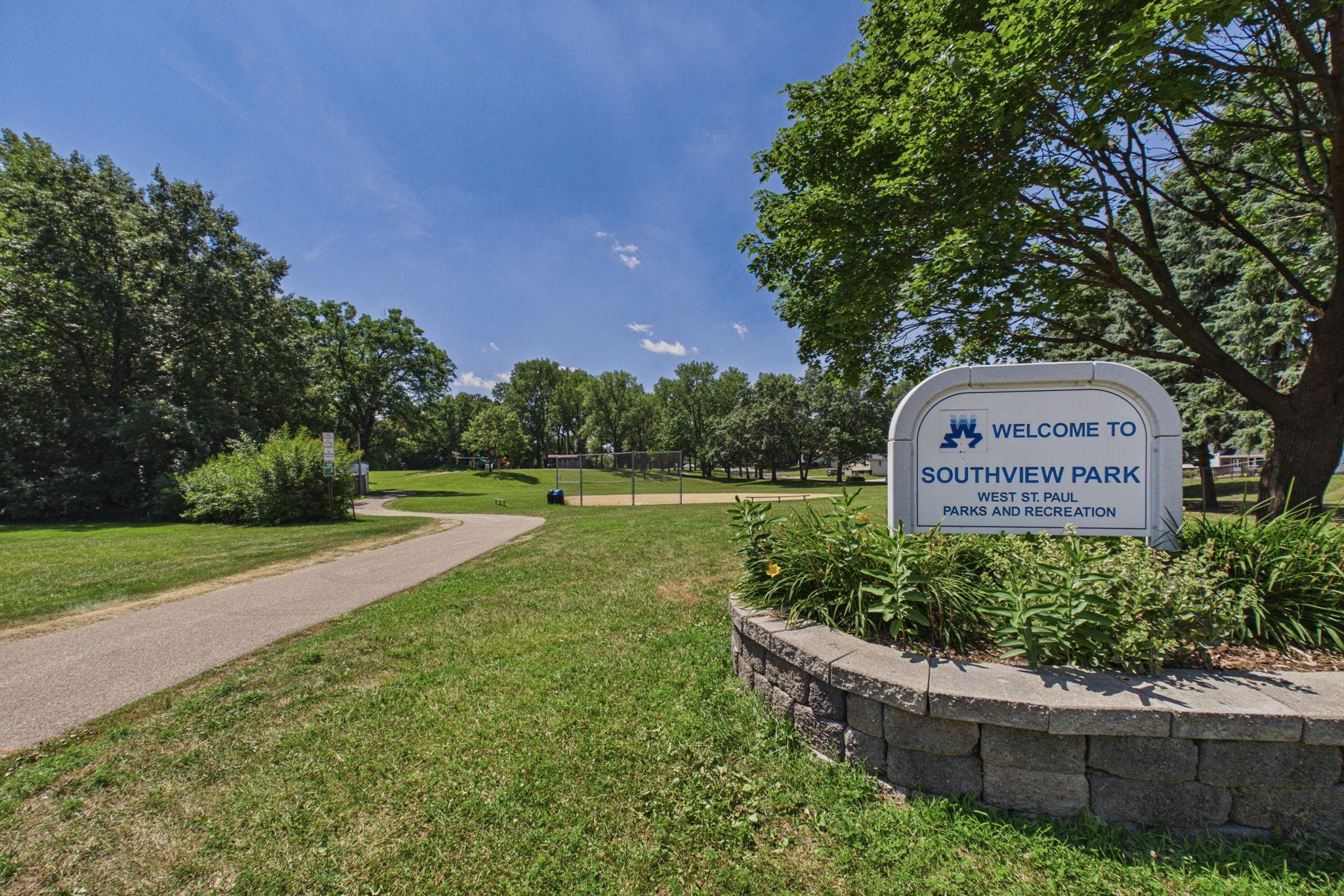 View of Residential at 260 Westview Drive #303, West Saint Paul MN 55118, West Saint Paul (27 of 29) - Mike Wilen | Minnesota Team Real Estate