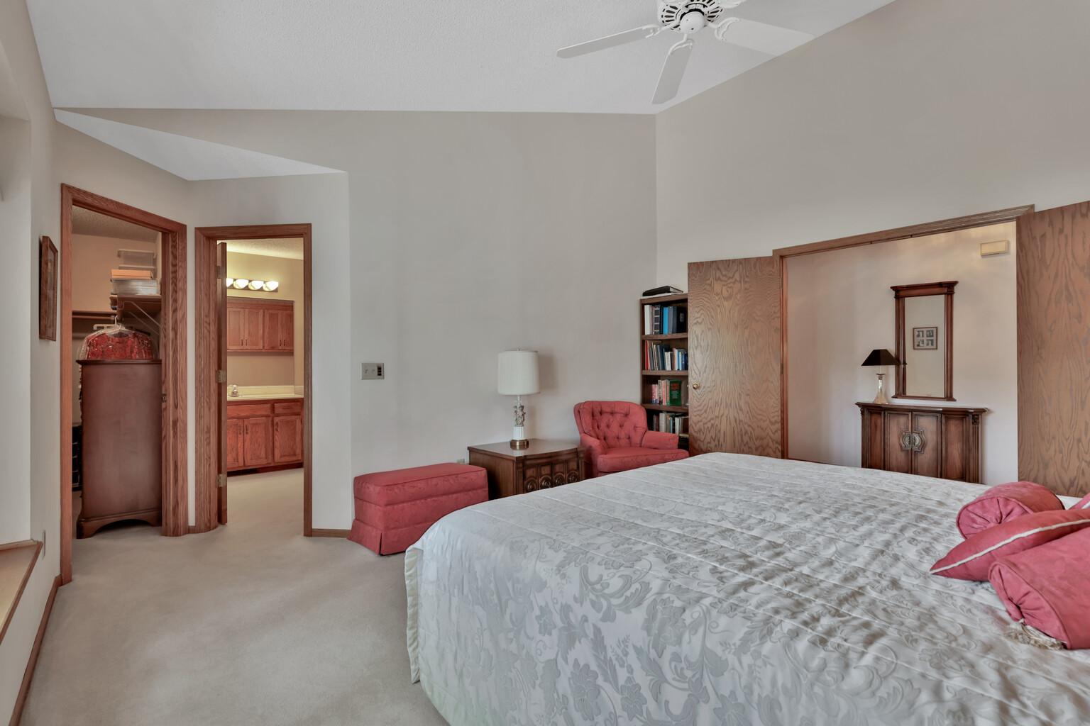 View of Residential at 1123 Lois Court, Shoreview MN 55126, Shoreview (47 of 58) - Mike Wilen | Minnesota Team Real Estate