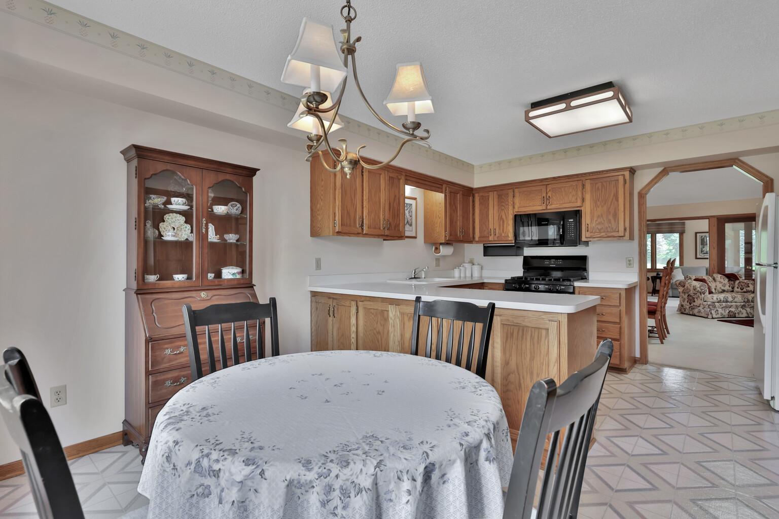 View of Residential at 1123 Lois Court, Shoreview MN 55126, Shoreview (34 of 58) - Mike Wilen | Minnesota Team Real Estate
