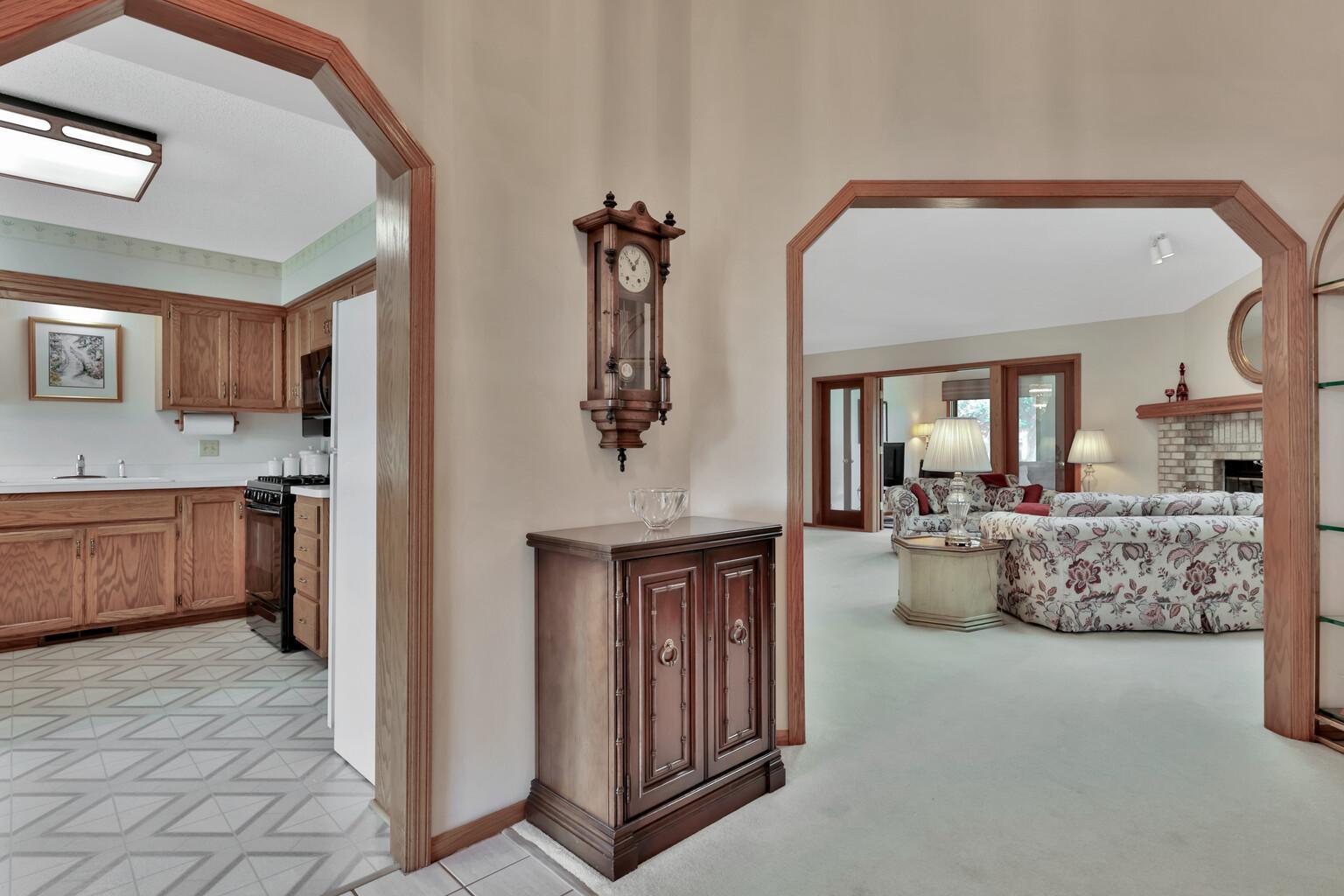 View of Residential at 1123 Lois Court, Shoreview MN 55126, Shoreview (27 of 58) - Mike Wilen | Minnesota Team Real Estate