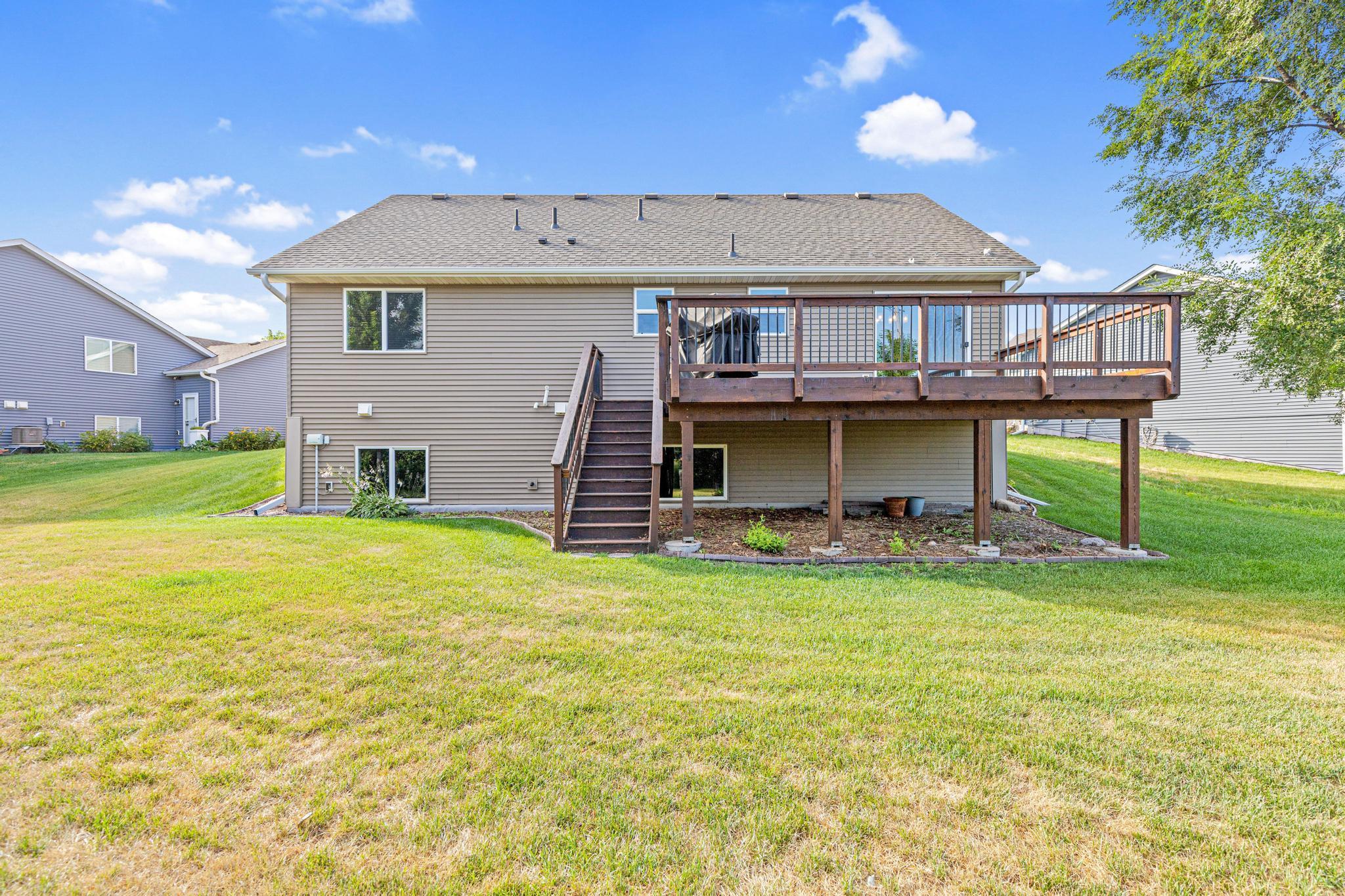 View of Residential at 914 Prestwick Drive, Belle Plaine MN 56011, Belle Plaine (29 of 33) - Mike Wilen | Minnesota Team Real Estate