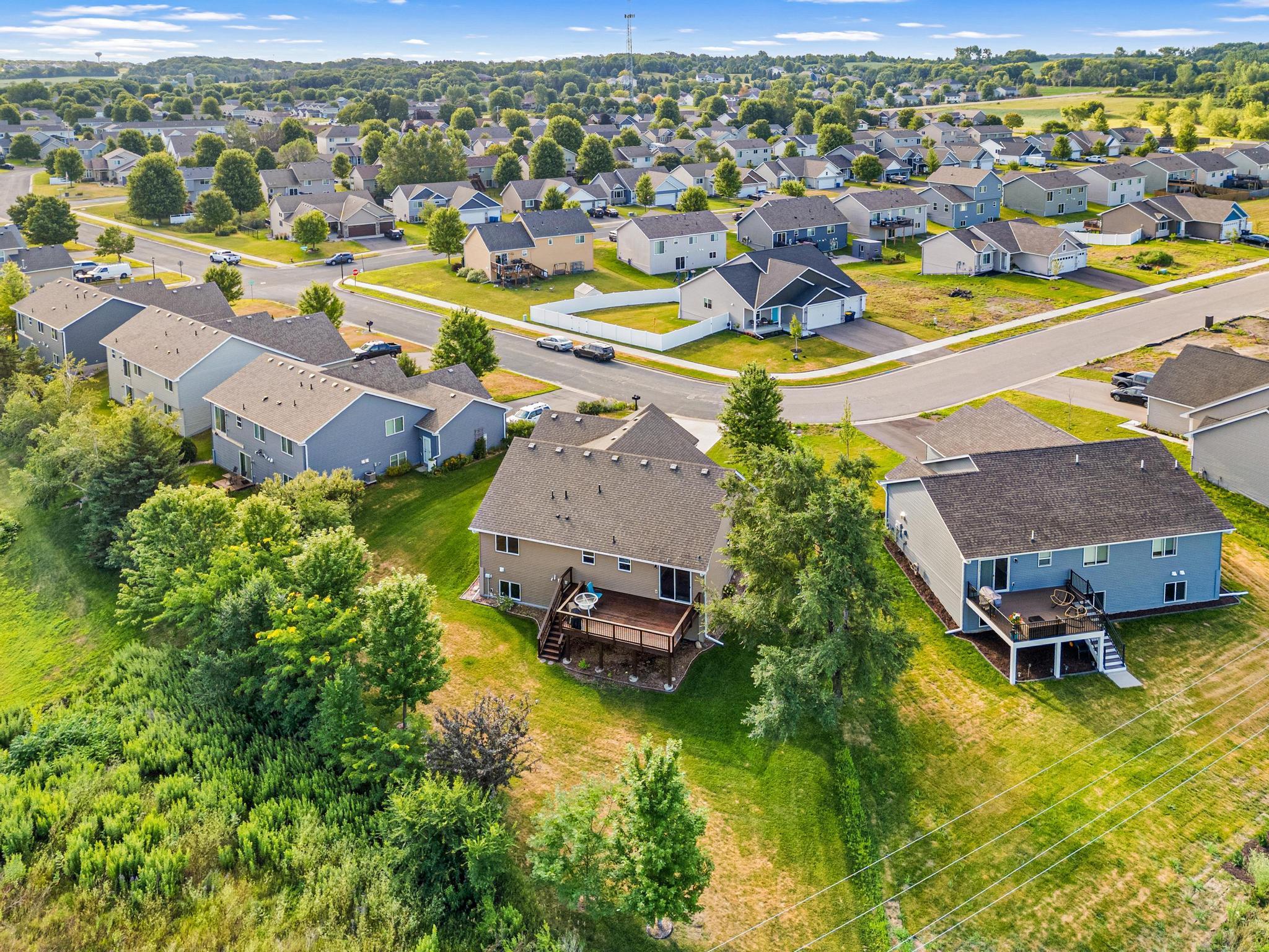 View of Residential at 914 Prestwick Drive, Belle Plaine MN 56011, Belle Plaine (30 of 33) - Mike Wilen | Minnesota Team Real Estate