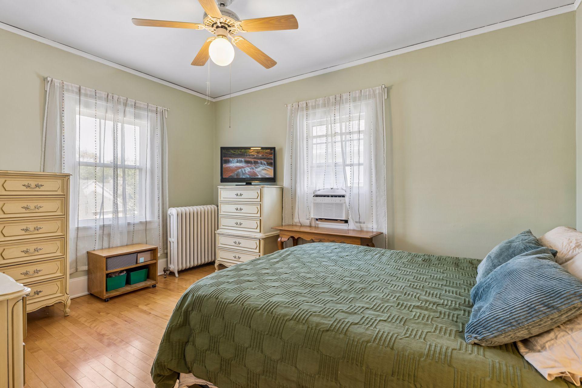 View of Residential at 3904 Thomas Avenue #202, Minneapolis MN 55410, Minneapolis (22 of 28) - Mike Wilen | Minnesota Team Real Estate
