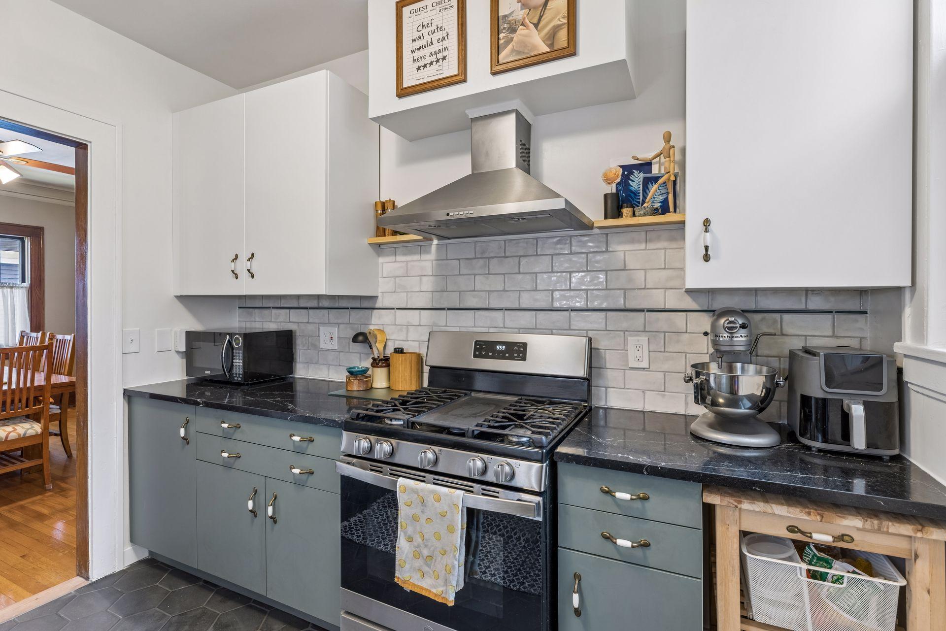 View of Residential at 3904 Thomas Avenue #202, Minneapolis MN 55410, Minneapolis (19 of 28) - Mike Wilen | Minnesota Team Real Estate