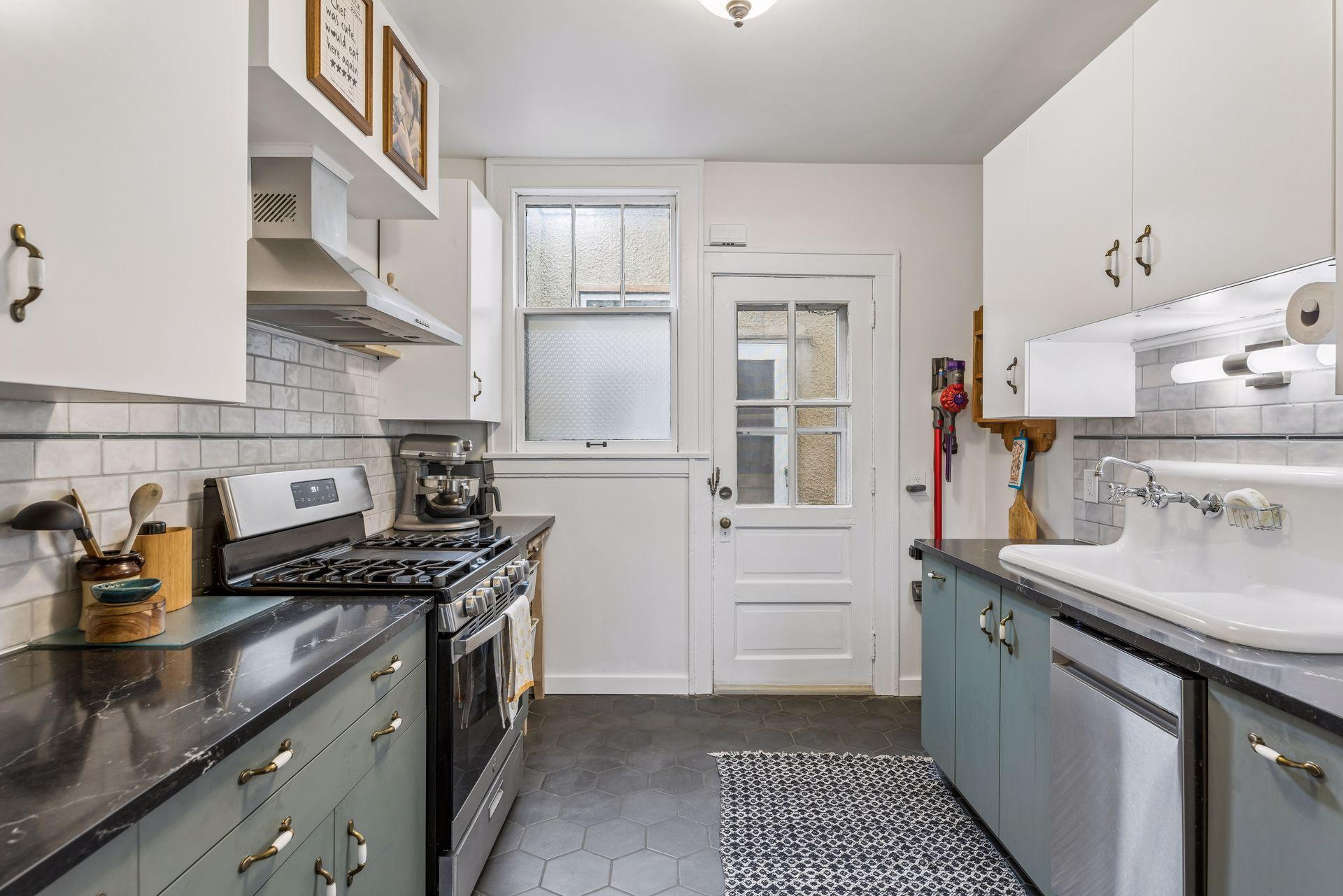 View of Residential at 3904 Thomas Avenue #202, Minneapolis MN 55410, Minneapolis (16 of 28) - Mike Wilen | Minnesota Team Real Estate