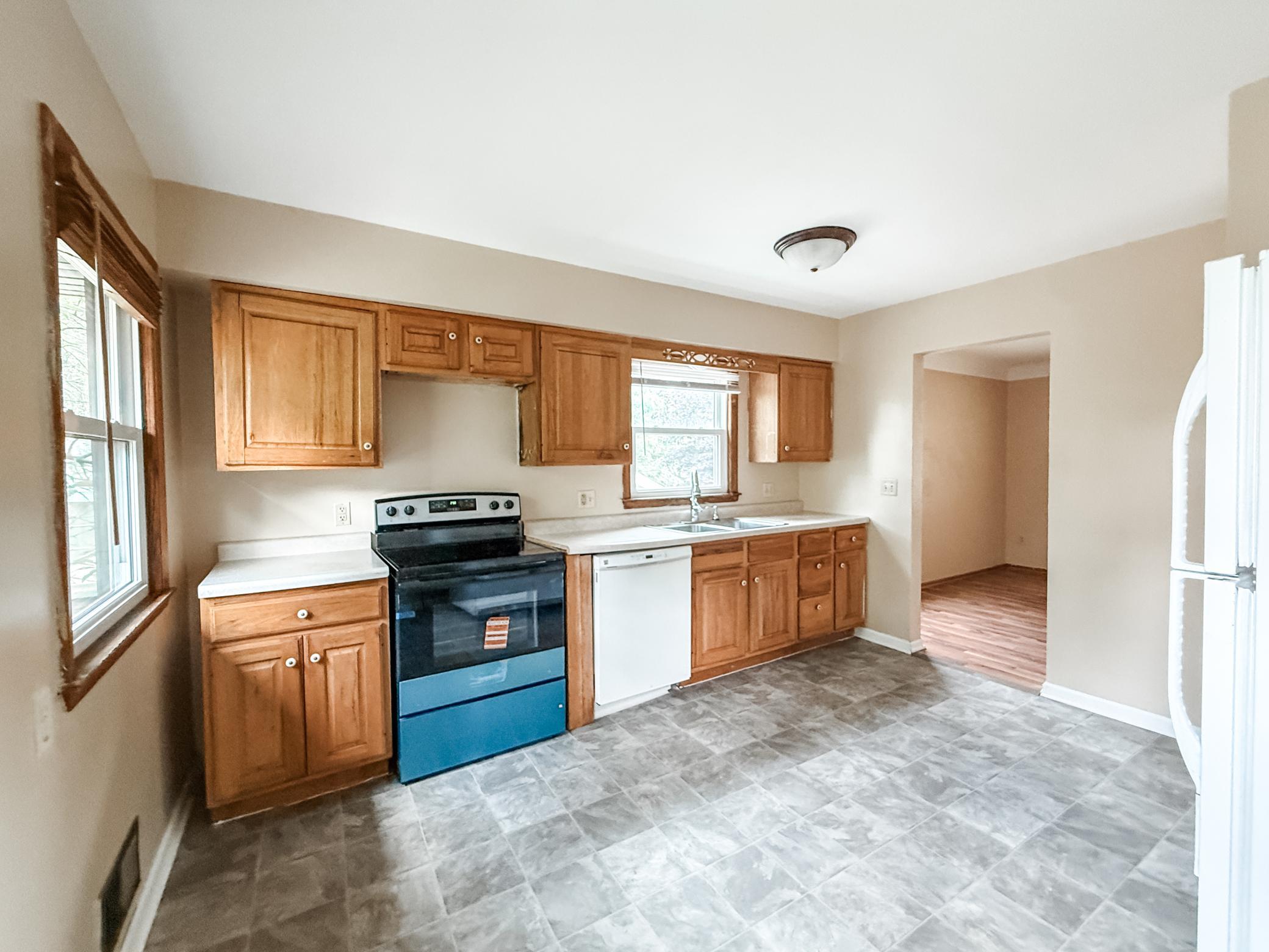 View of Residential at 145 Jessamine Avenue, Saint Paul MN 55117, Saint Paul (8 of 19) - Mike Wilen | Minnesota Team Real Estate