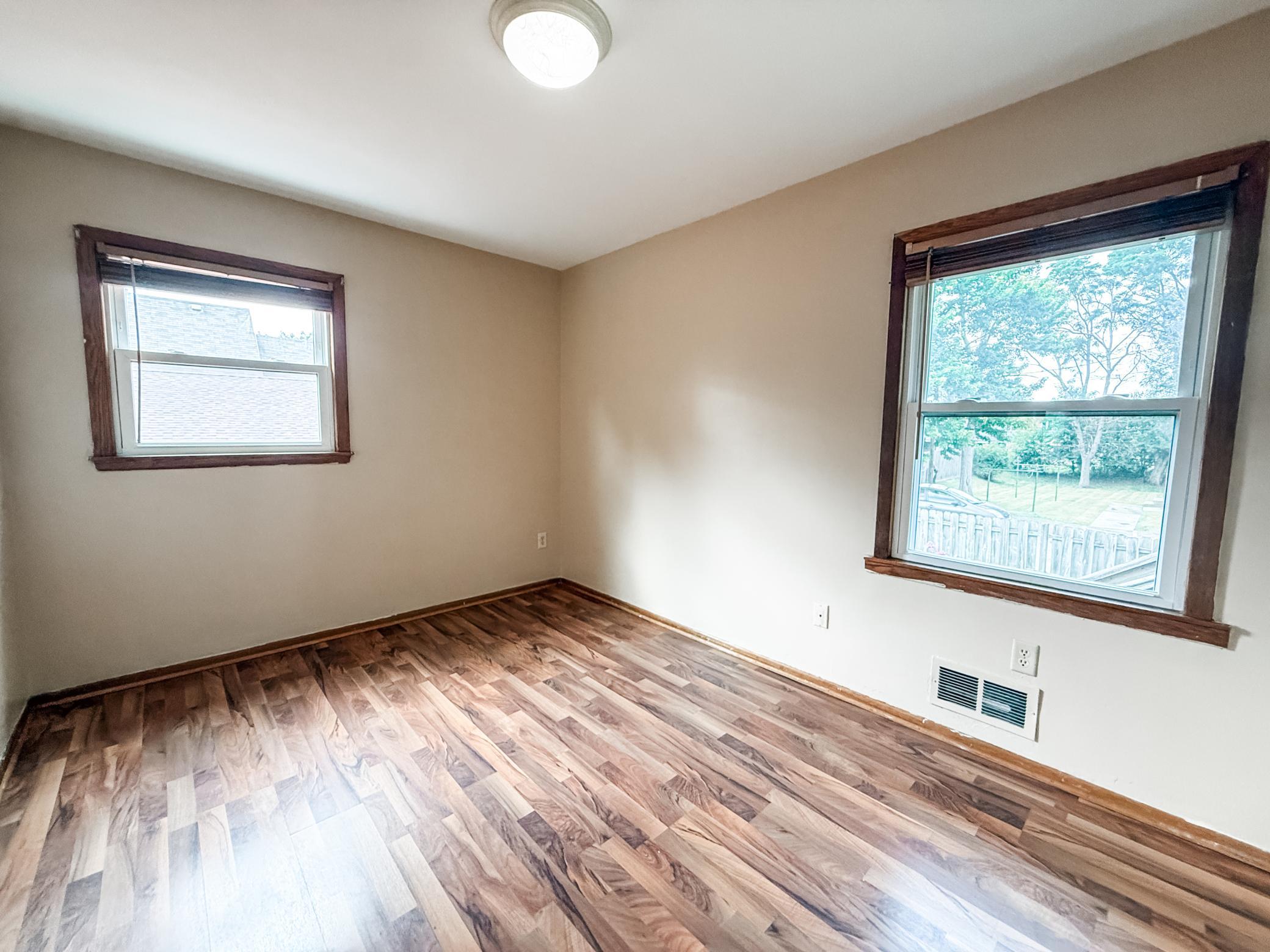View of Residential at 145 Jessamine Avenue, Saint Paul MN 55117, Saint Paul (10 of 19) - Mike Wilen | Minnesota Team Real Estate