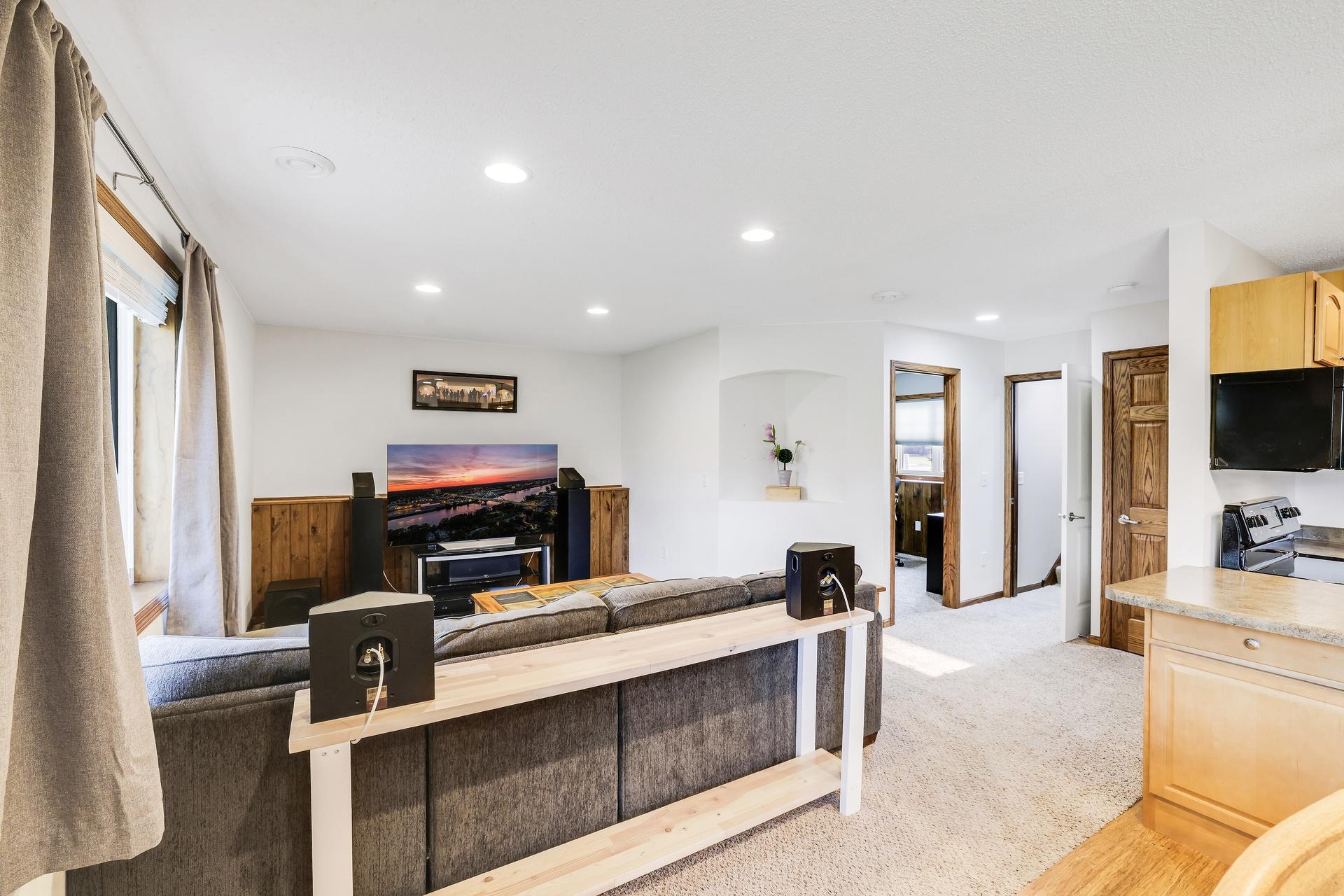View of Residential at 8631 Tessman Farm Road, Brooklyn Park MN 55445, Brooklyn Park (29 of 51) - Mike Wilen | Minnesota Team Real Estate