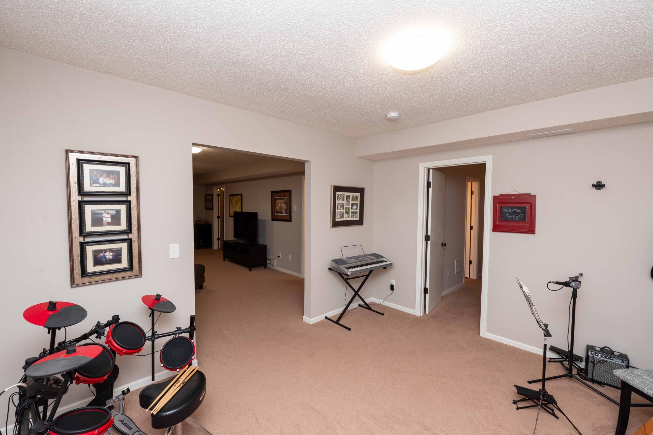 View of Residential at 14348 Embassy Way, Apple Valley MN 55124, Apple Valley (25 of 42) - Mike Wilen | Minnesota Team Real Estate