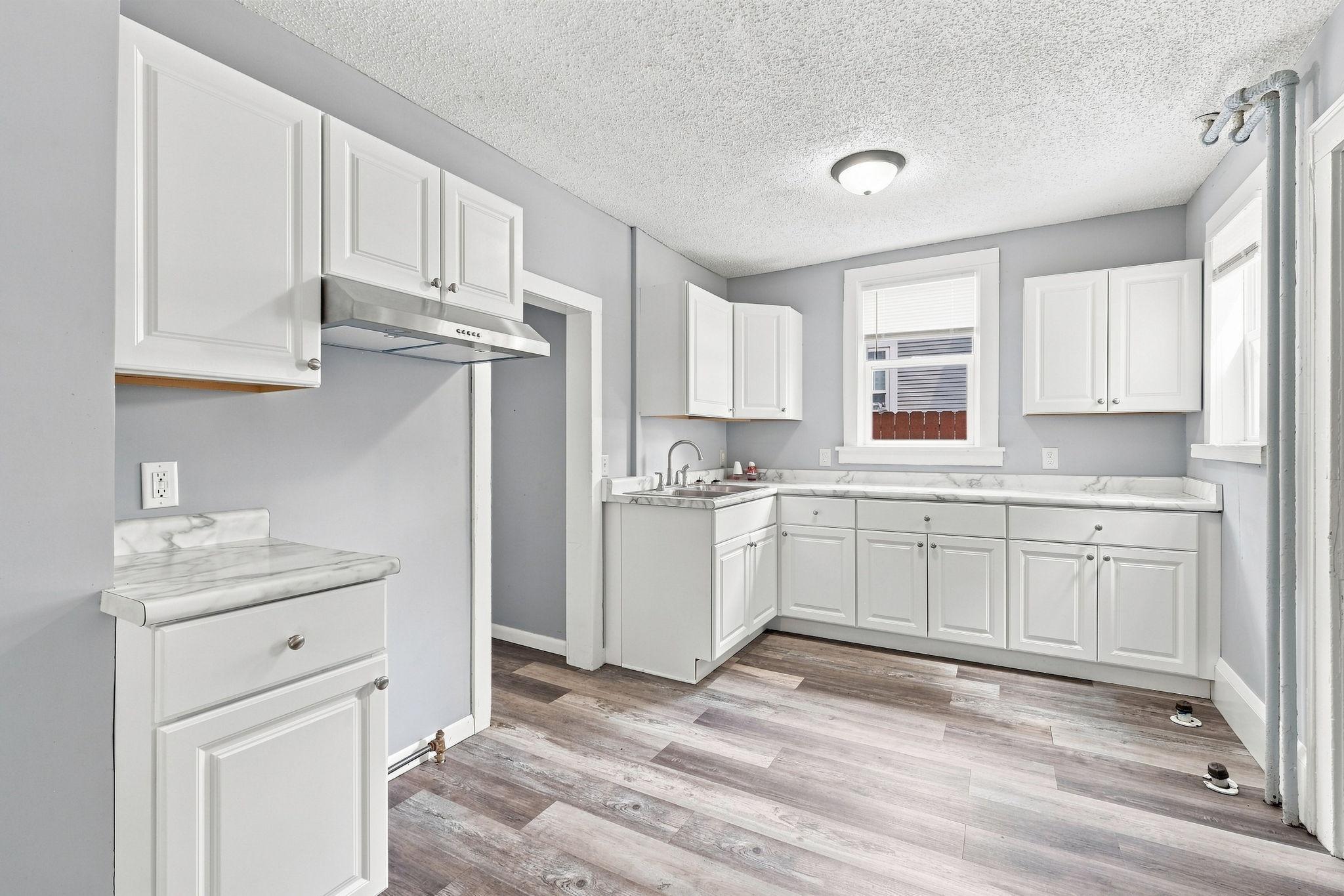 View of Residential at 3014 Russell Avenue, Minneapolis MN 55411, Minneapolis (6 of 23) - Mike Wilen | Minnesota Team Real Estate