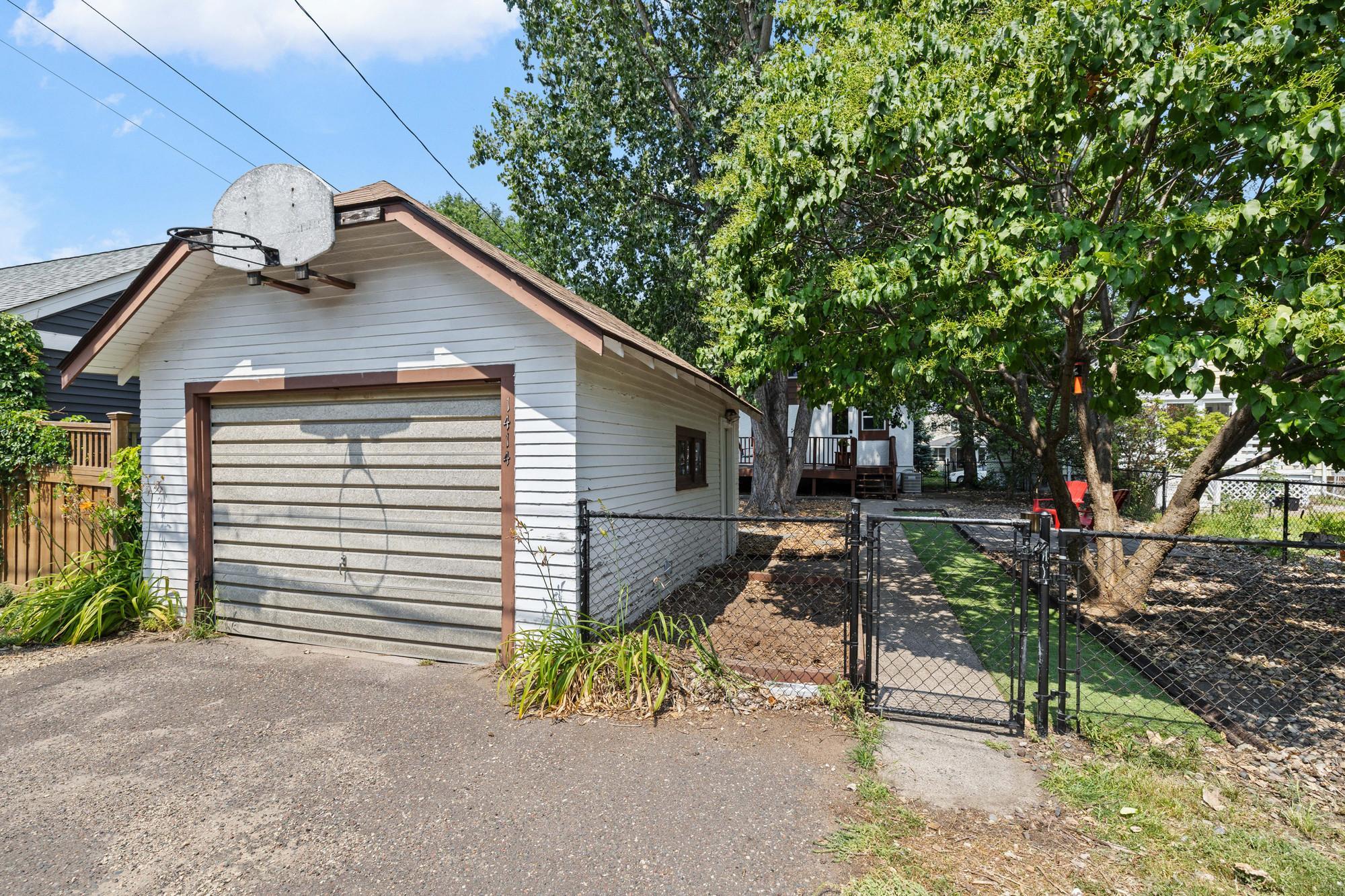 View of Residential at 1414 Juliet Avenue, Saint Paul MN 55105, Saint Paul (32 of 36) - Mike Wilen | Minnesota Team Real Estate