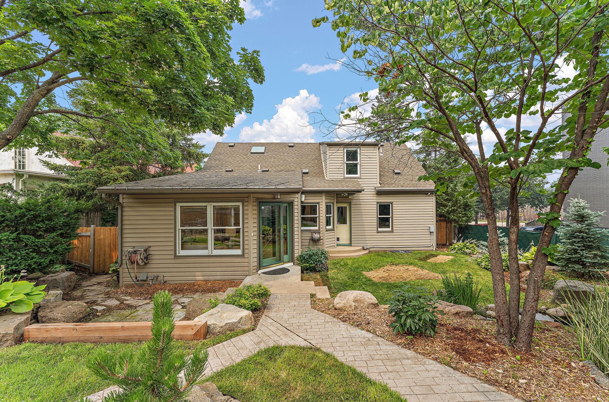 View of Residential at 1017 Thomas Avenue, Minneapolis MN 55405, Minneapolis (24 of 58) - Mike Wilen | Minnesota Team Real Estate