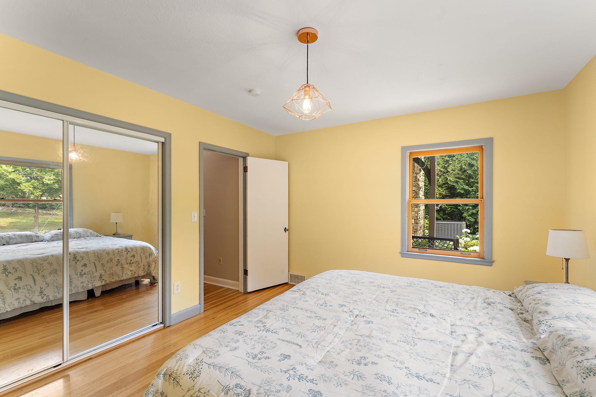 View of Residential at 1017 Thomas Avenue, Minneapolis MN 55405, Minneapolis (36 of 58) - Mike Wilen | Minnesota Team Real Estate