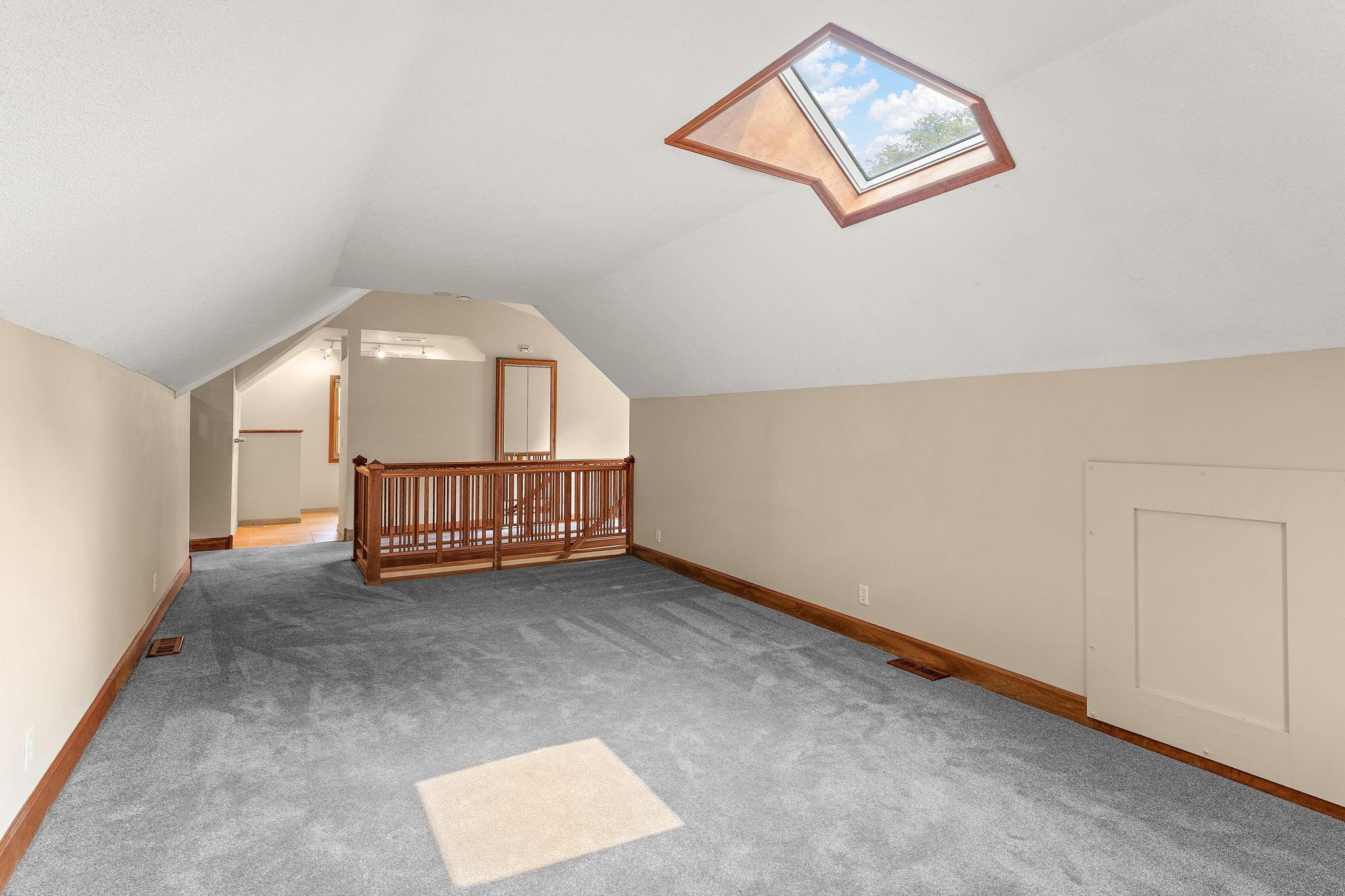 View of Residential at 1017 Thomas Avenue, Minneapolis MN 55405, Minneapolis (31 of 58) - Mike Wilen | Minnesota Team Real Estate