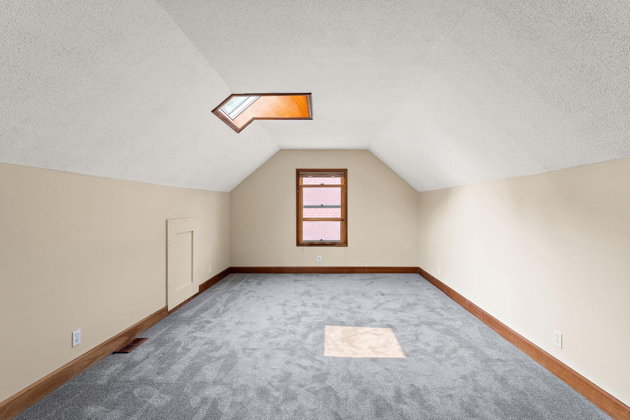 View of Residential at 1017 Thomas Avenue, Minneapolis MN 55405, Minneapolis (30 of 58) - Mike Wilen | Minnesota Team Real Estate