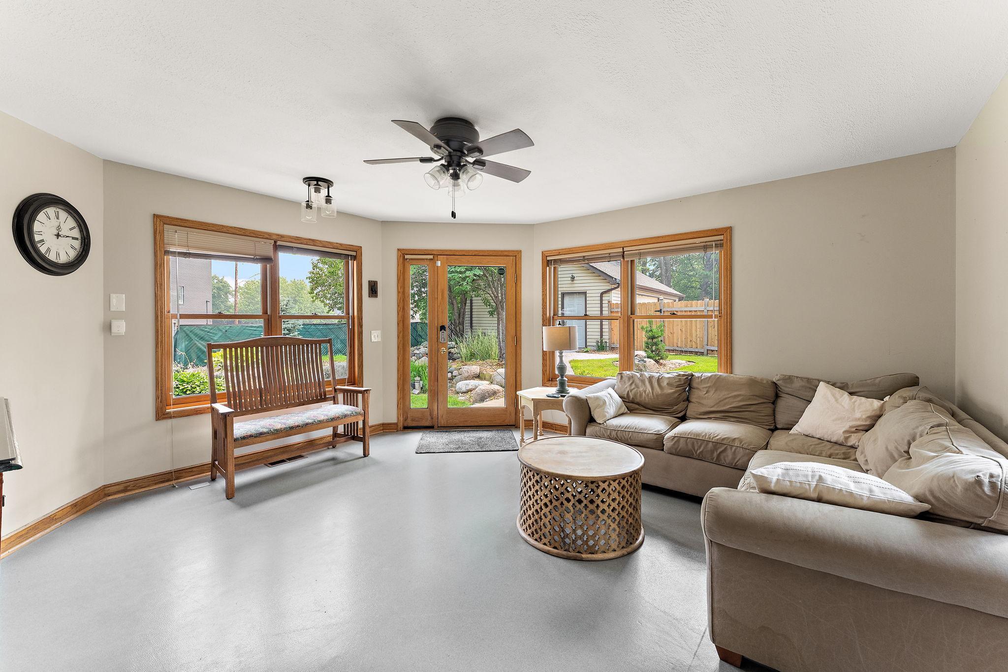 View of Residential at 1017 Thomas Avenue, Minneapolis MN 55405, Minneapolis (20 of 58) - Mike Wilen | Minnesota Team Real Estate