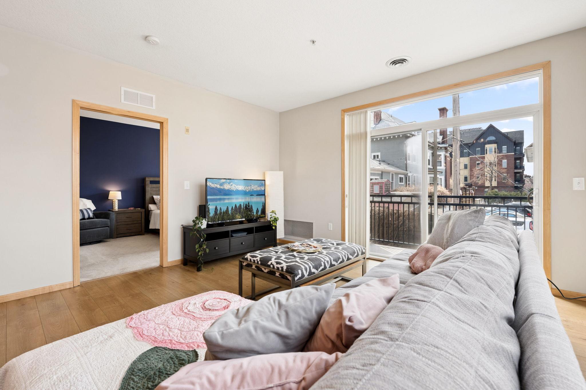 View of Residential at 301 Oak Grove Street #314, Minneapolis MN 55403, Minneapolis (19 of 58) - Mike Wilen | Minnesota Team Real Estate