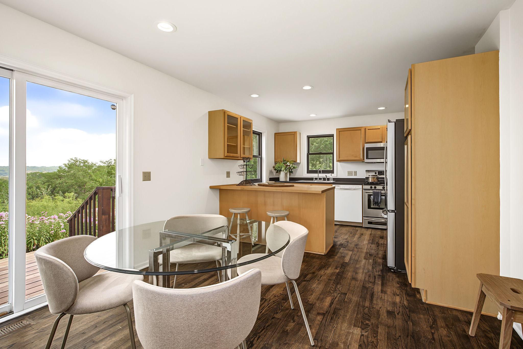 View of Residential at 225 Mount Hope Drive, Saint Paul MN 55107, Saint Paul (14 of 48) - Mike Wilen | Minnesota Team Real Estate