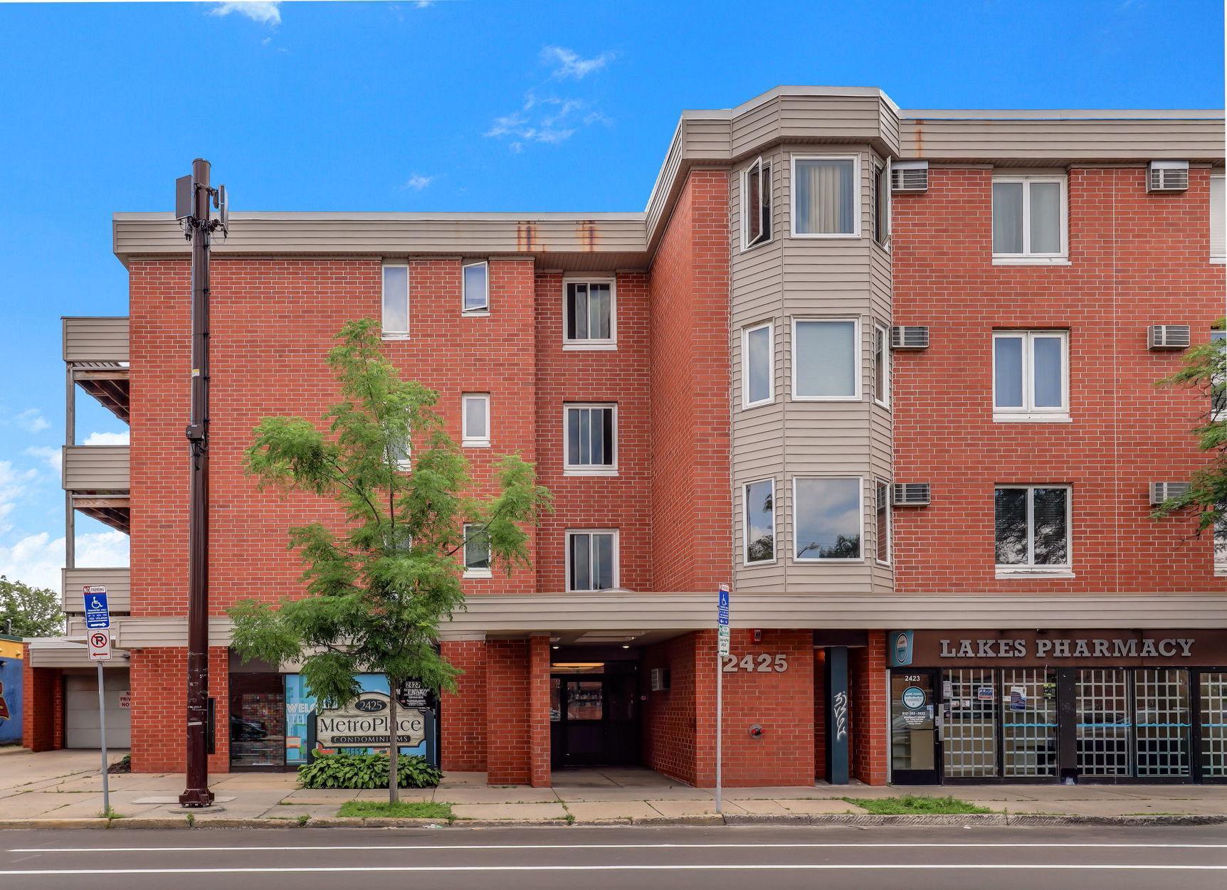 View of Residential at 2425 Franklin Avenue #303, Minneapolis MN 55406, Minneapolis (27 of 31) - Mike Wilen | Minnesota Team Real Estate